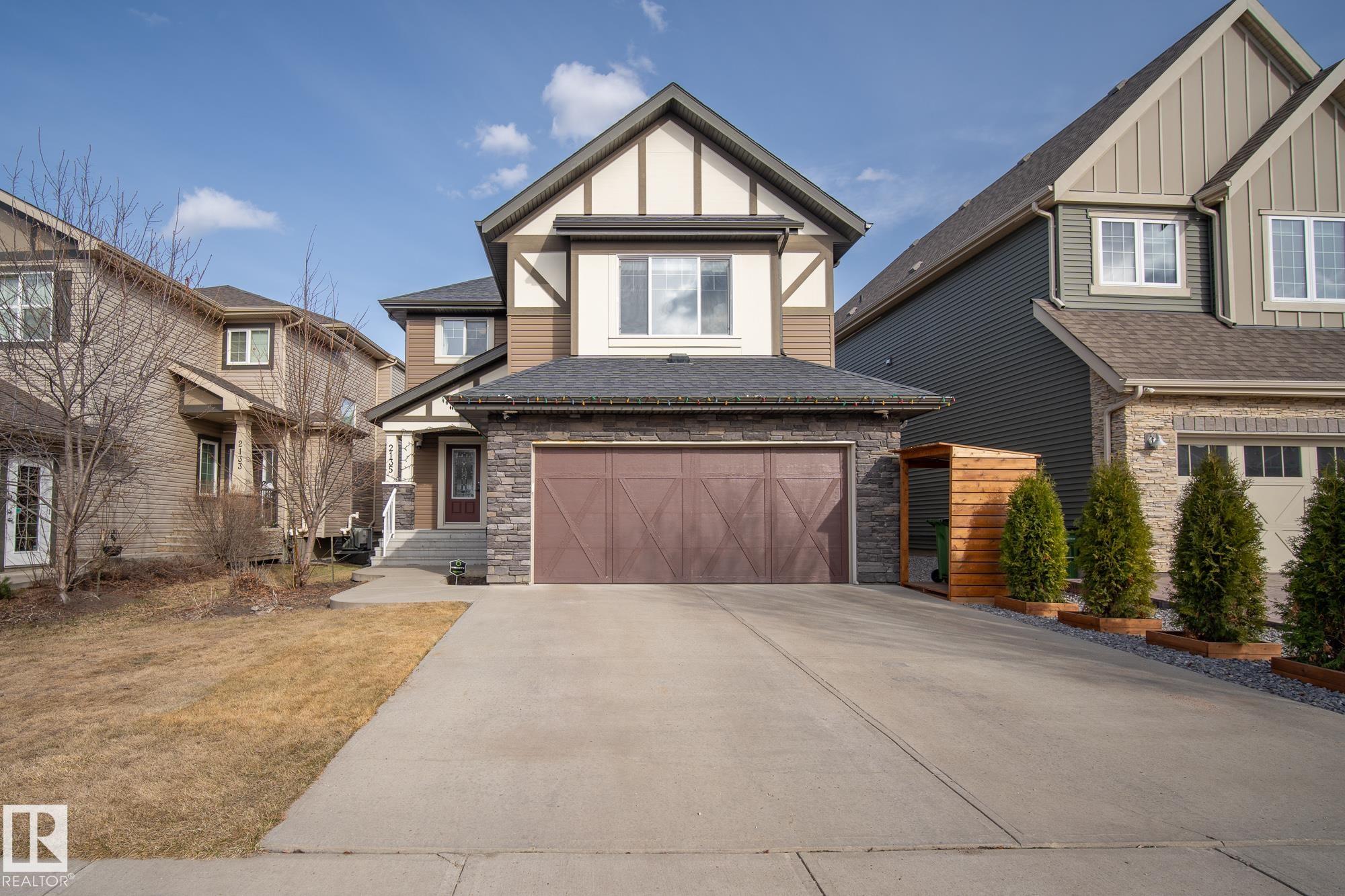 2135 Glenridding Way SW, Edmonton, AB T6W 2H4