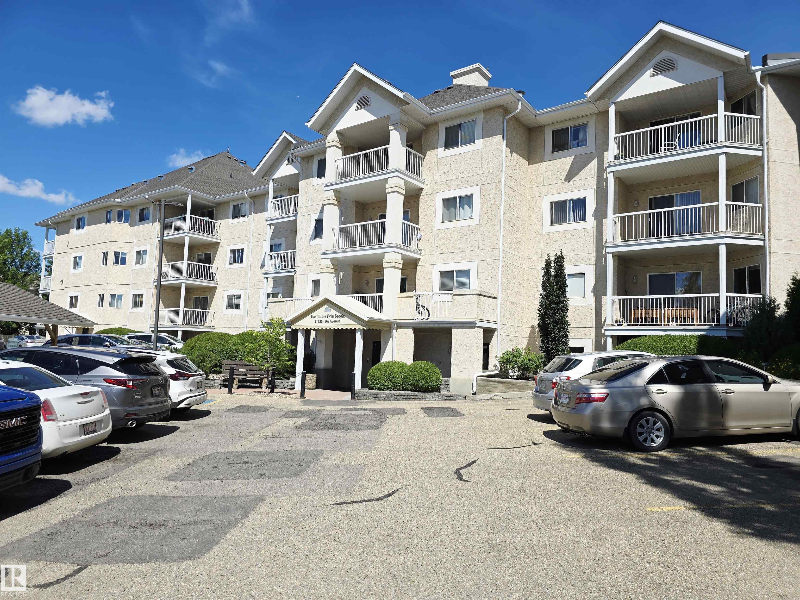 11620 9a Avenue Northwest #111, Edmonton, AB T6J 7B4