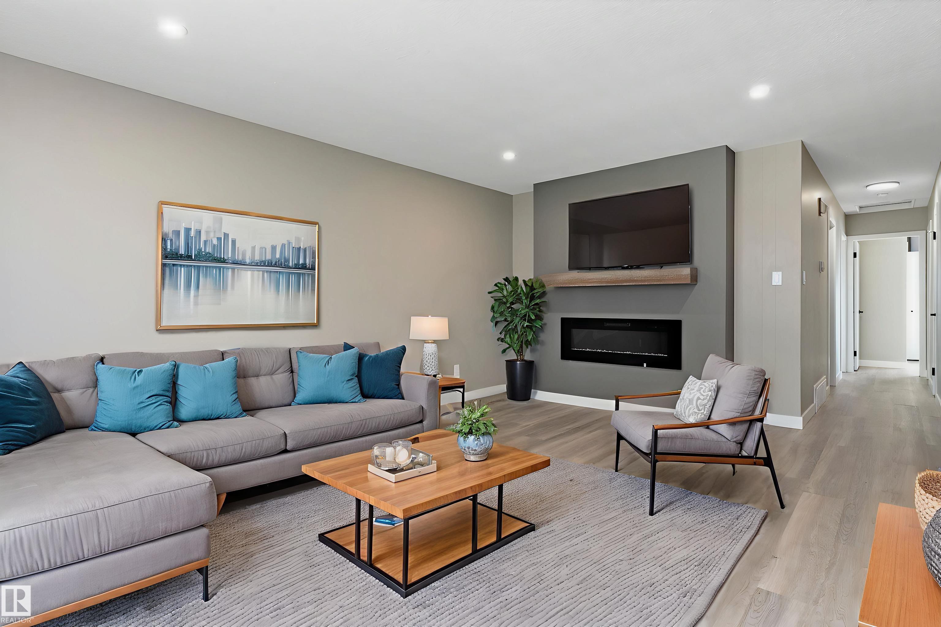 145 St Nw Unit 10157 St, Edmonton, AB T5N 2X6