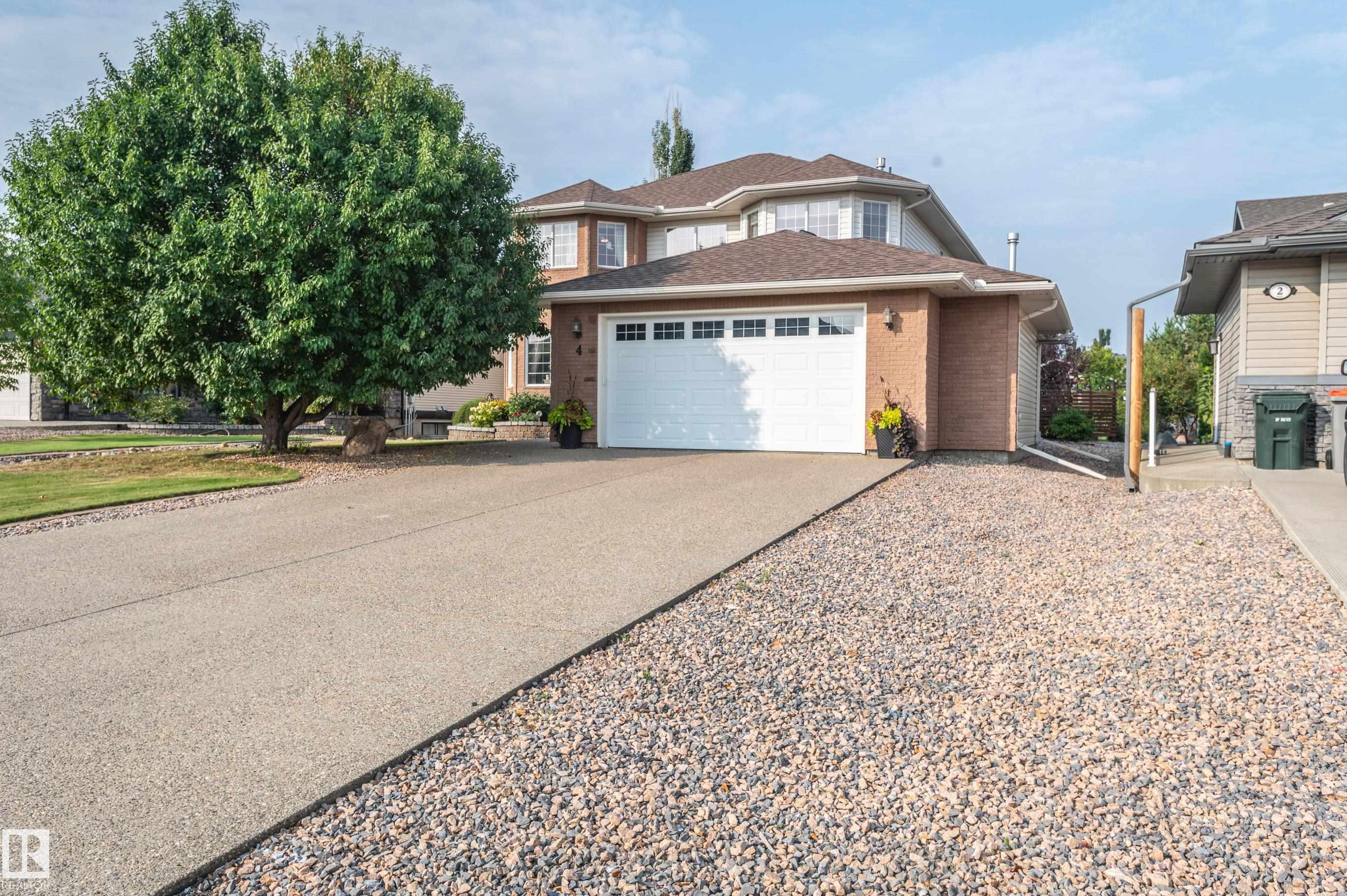 4 Briarwood Way, Stony Plain, AB T7Z 2R4