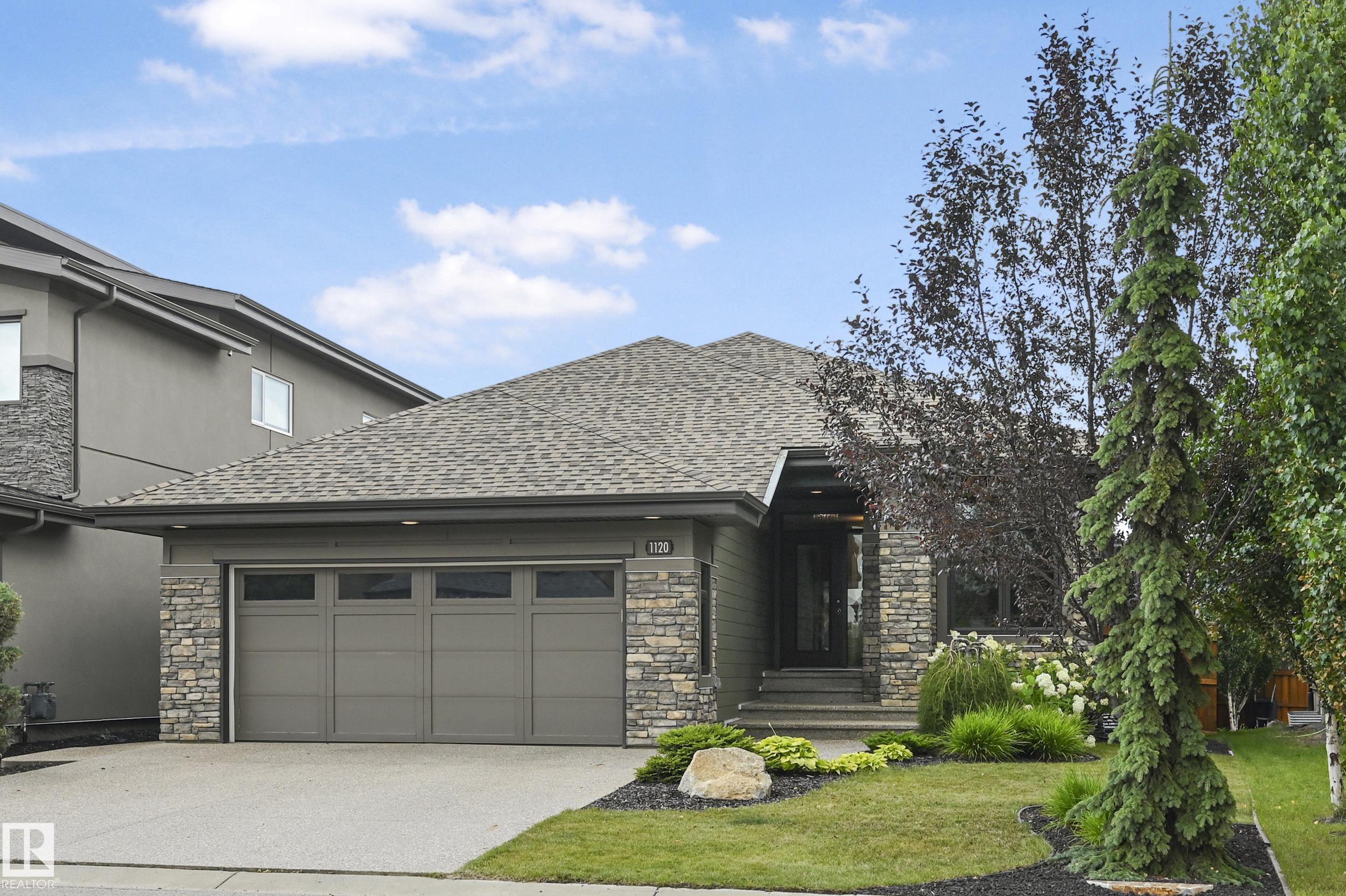 1120 Hainstock Green Gr SW, Edmonton, AB T6W 2T8