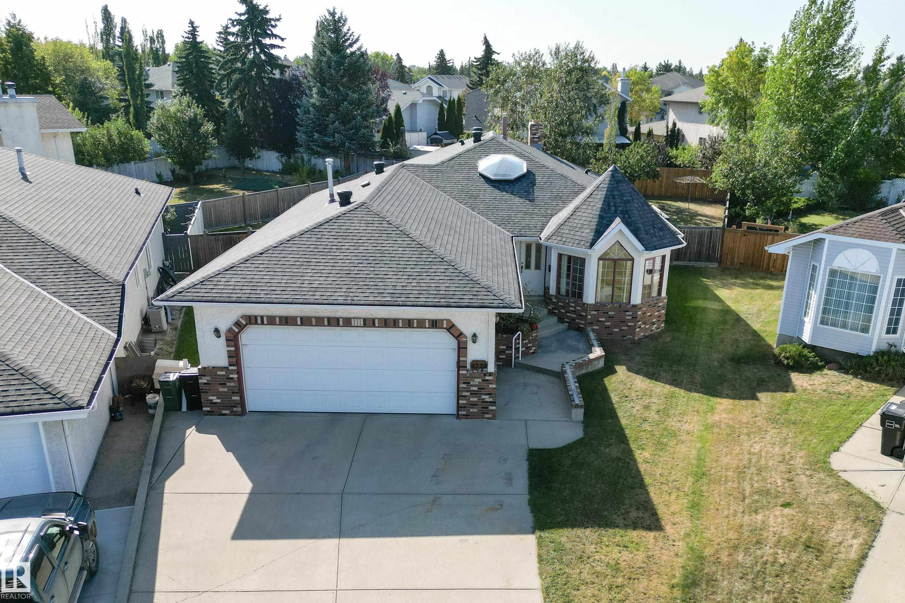 46 St Nw Unit 4228, Edmonton, AB T6L 6L9