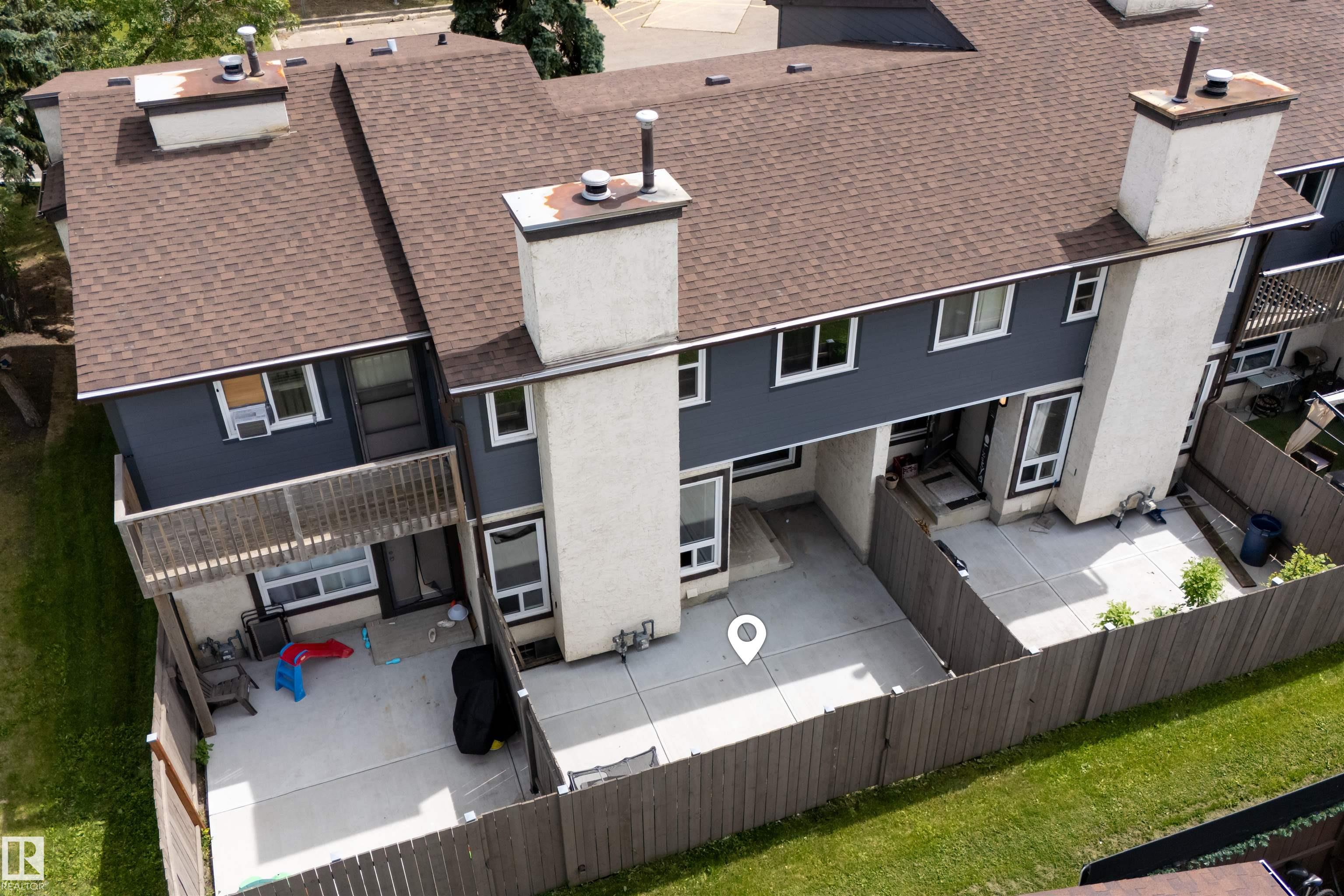 100 St Nw Unit 17136 St, Edmonton, AB T5X 5H3