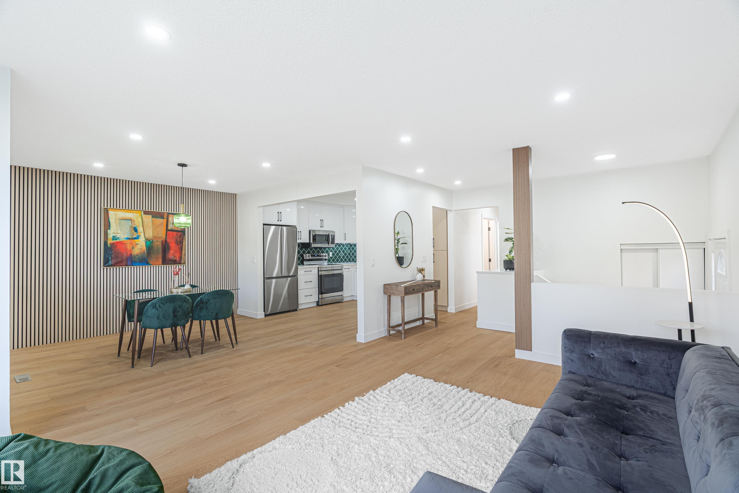 96 Av Nw Unit 18031 Ave, Edmonton, AB T5T 2Z3