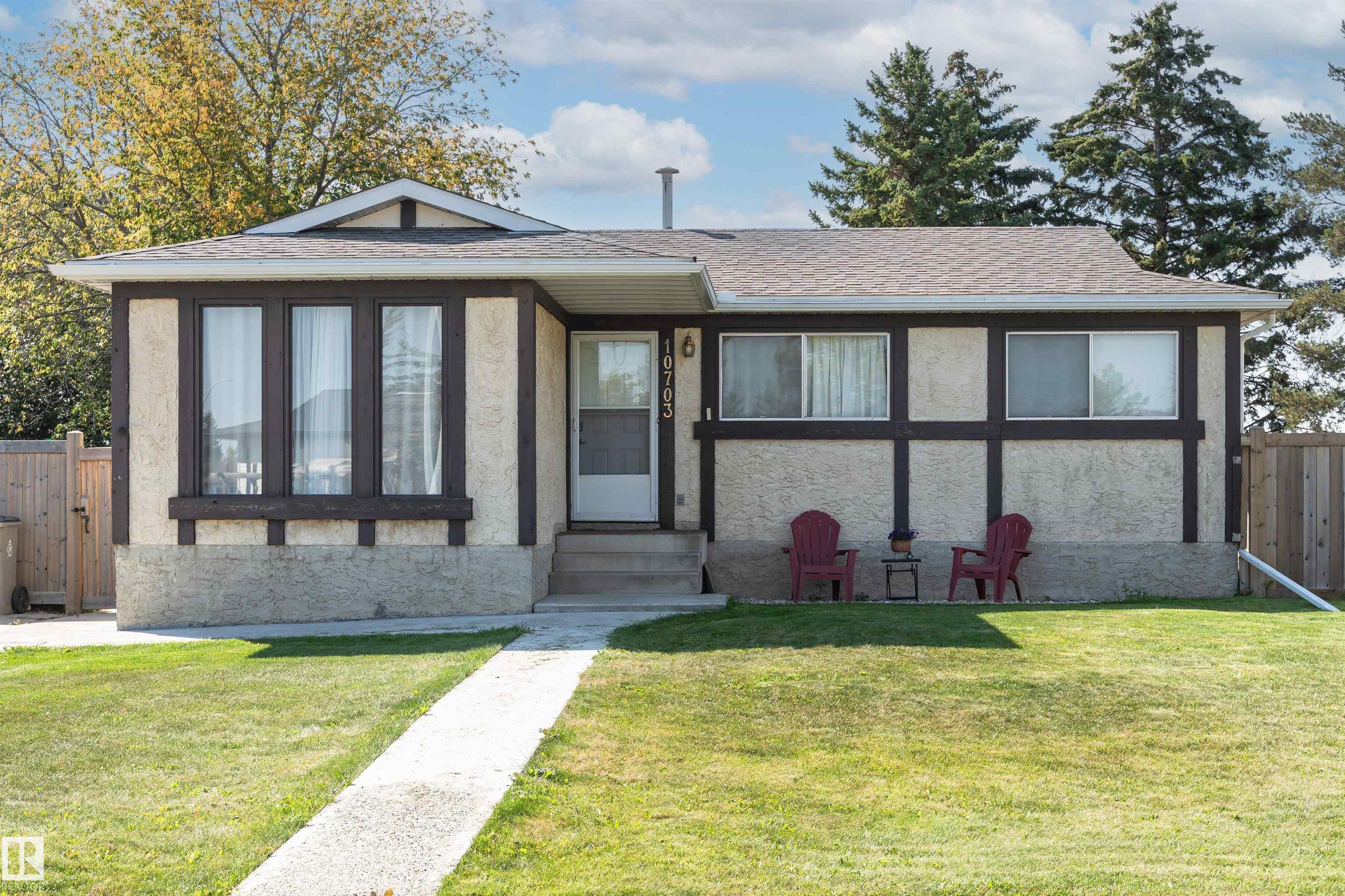 95 Av Unit 10703 Ave, Morinville, AB T8R 1E3