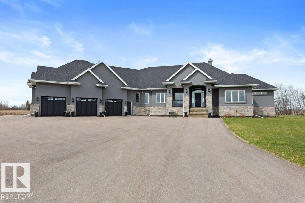 55004 Rge Road 271, Rural Sturgeon County, AB T8R 1W4