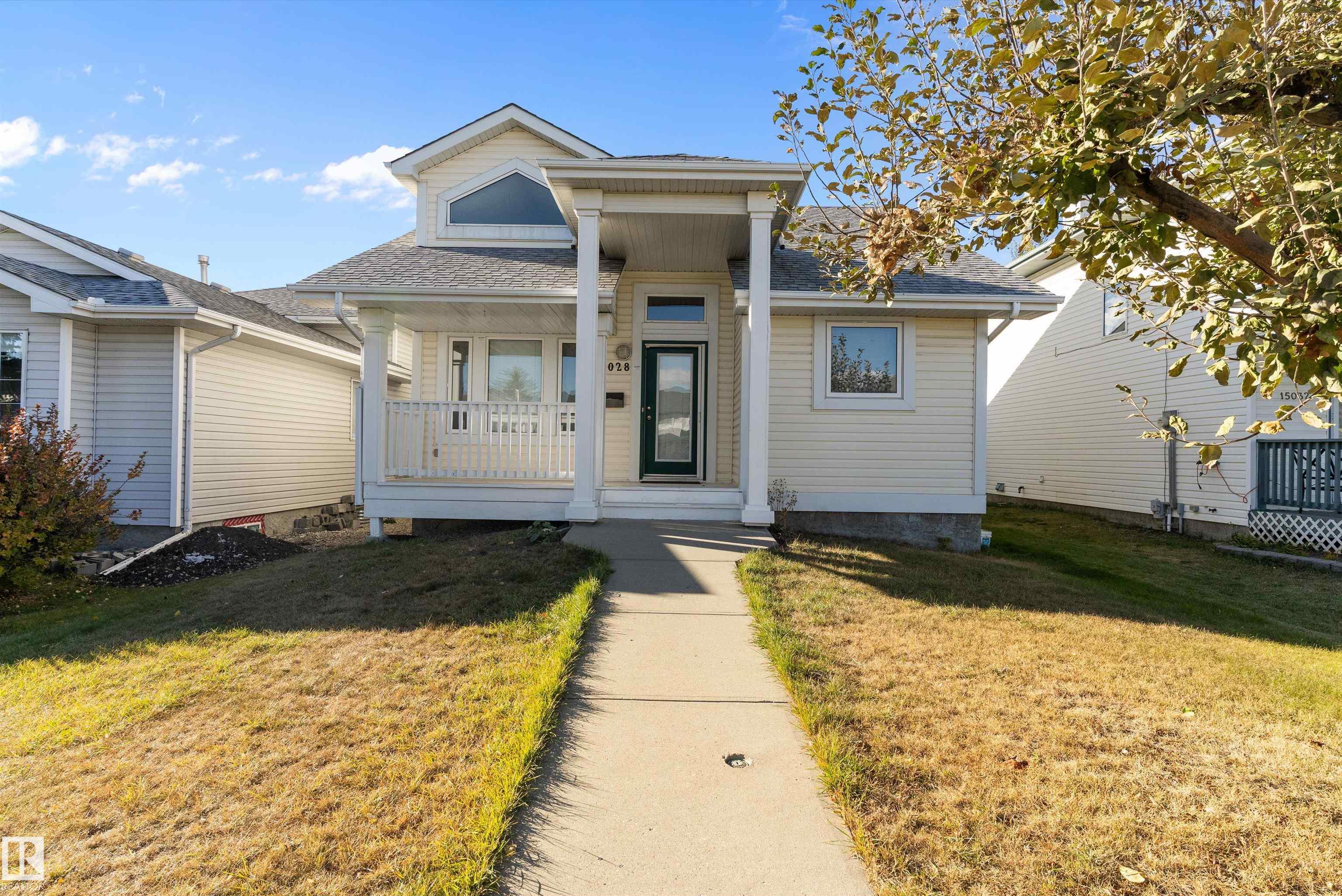 128 St Nw Unit 15028 St, Edmonton, AB T6V 1E9