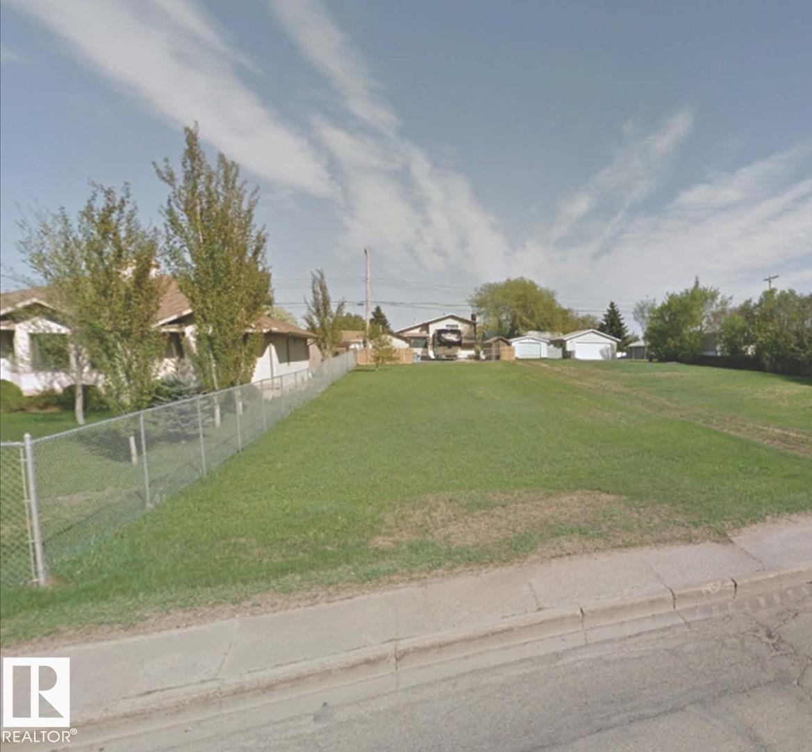 48 St Unit 5405 St, Stony Plain, AB T7Z 1E3