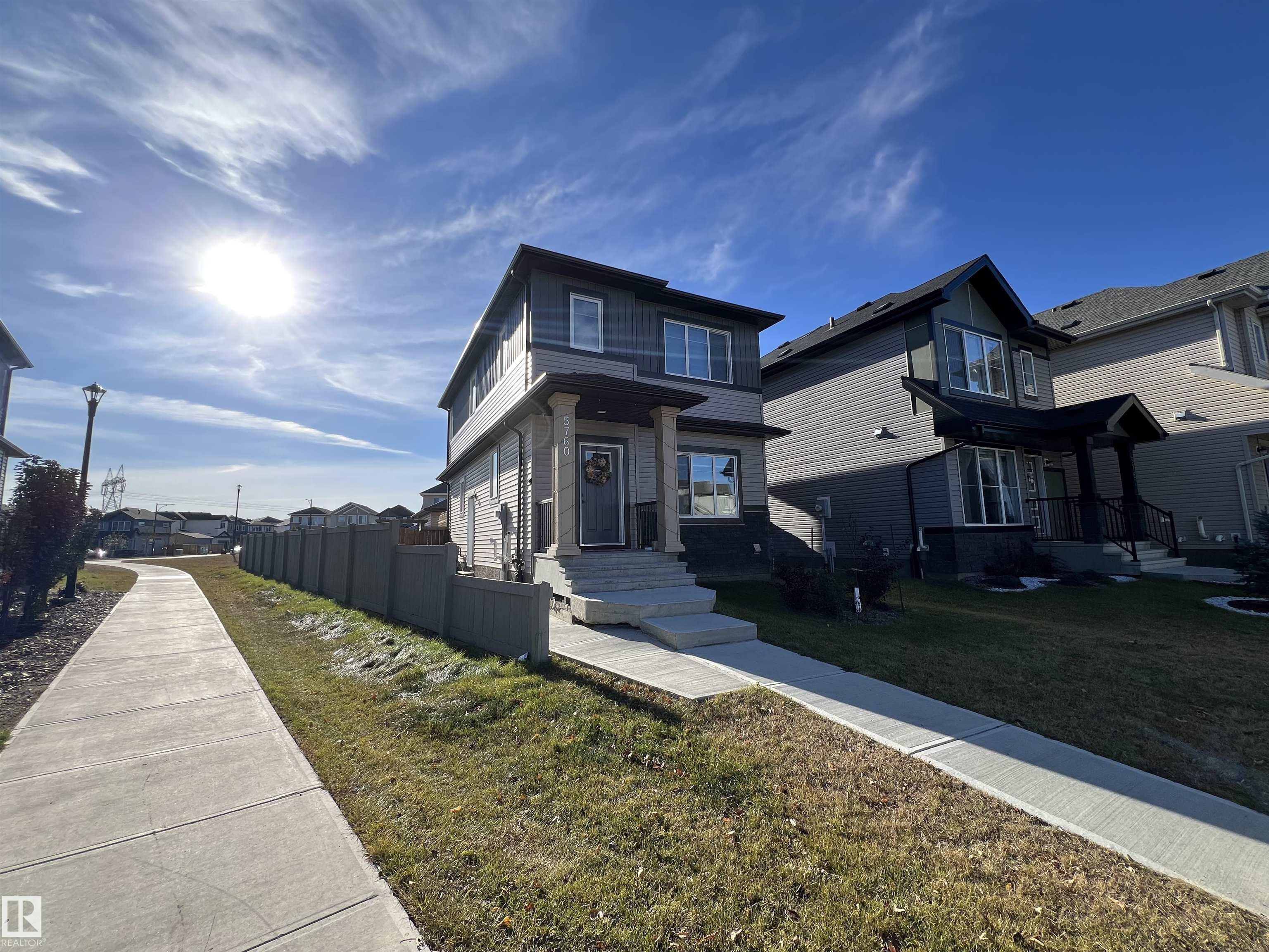 5760 Cautley Cr Cres SW, Edmonton, AB T6W 4X8
