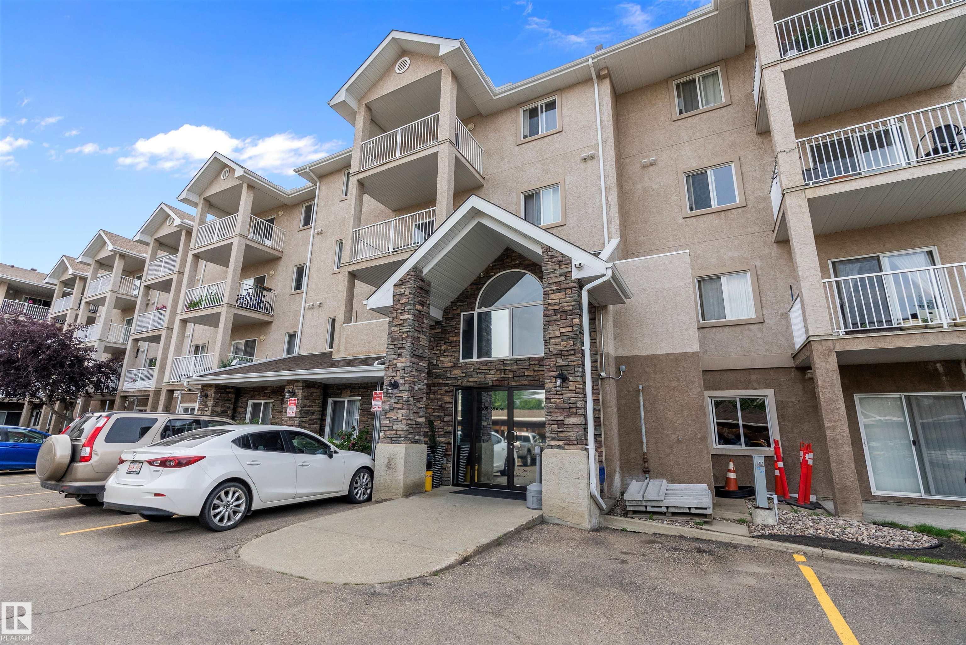 2305 35a Avenue Northwest #123, Edmonton, AB T6T 1Z2