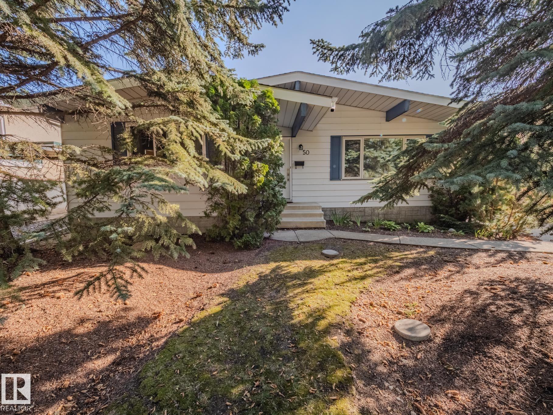 50 Flagstone Cr Cres, St. Albert, AB T8N 1R3