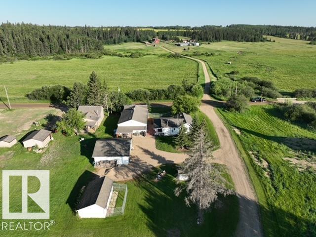50 St Unit 5111 St, Tawatinaw, AB T0G 2E0