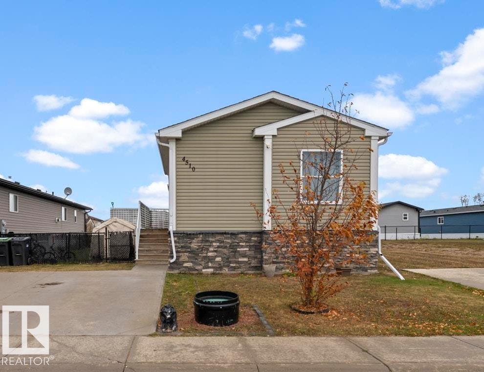 4510 Snowbird Ln, Cold Lake, AB T9M 0C6
