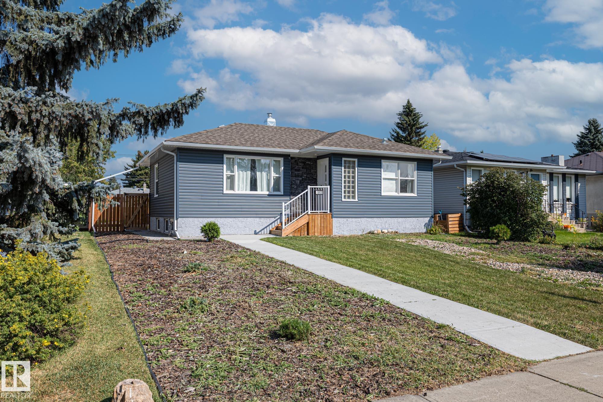 112 Av Nw Unit 11420 Ave, Edmonton, AB T5G 0H6