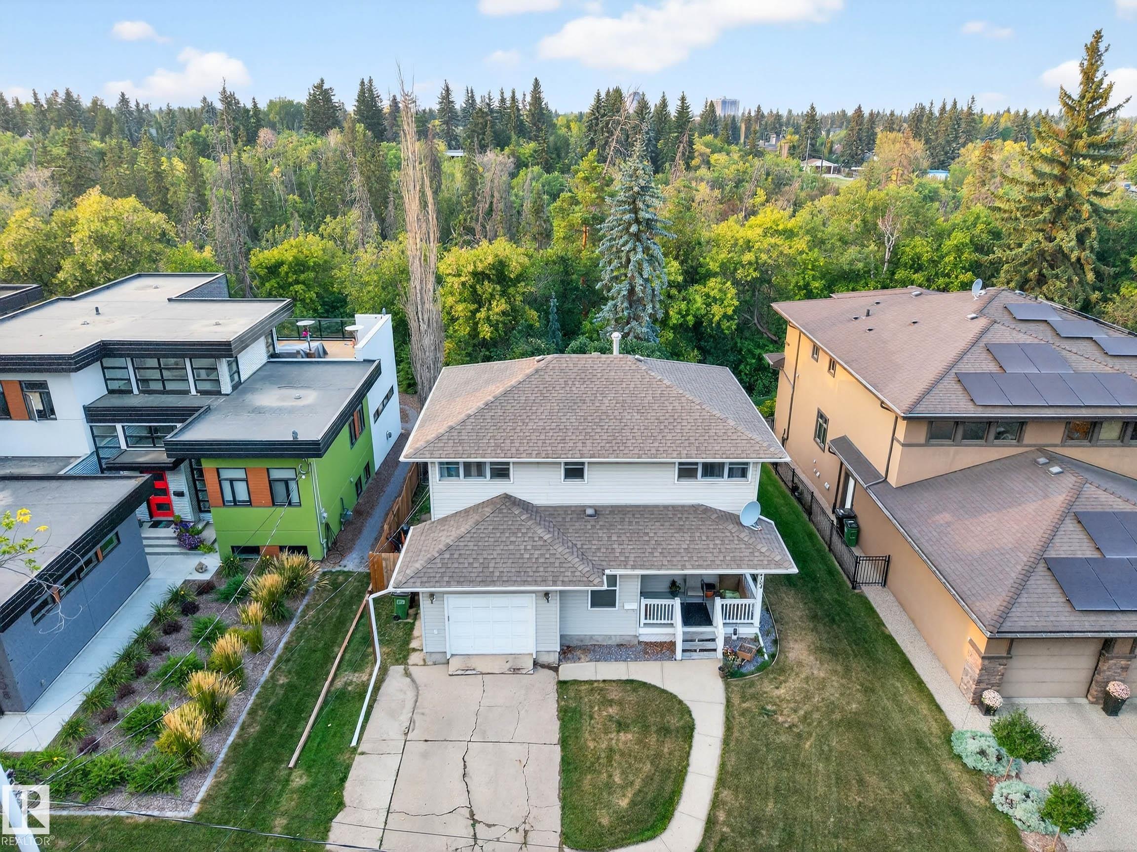 92 Av Nw Unit 14304 Ave #a, Edmonton, AB T5R 5E2