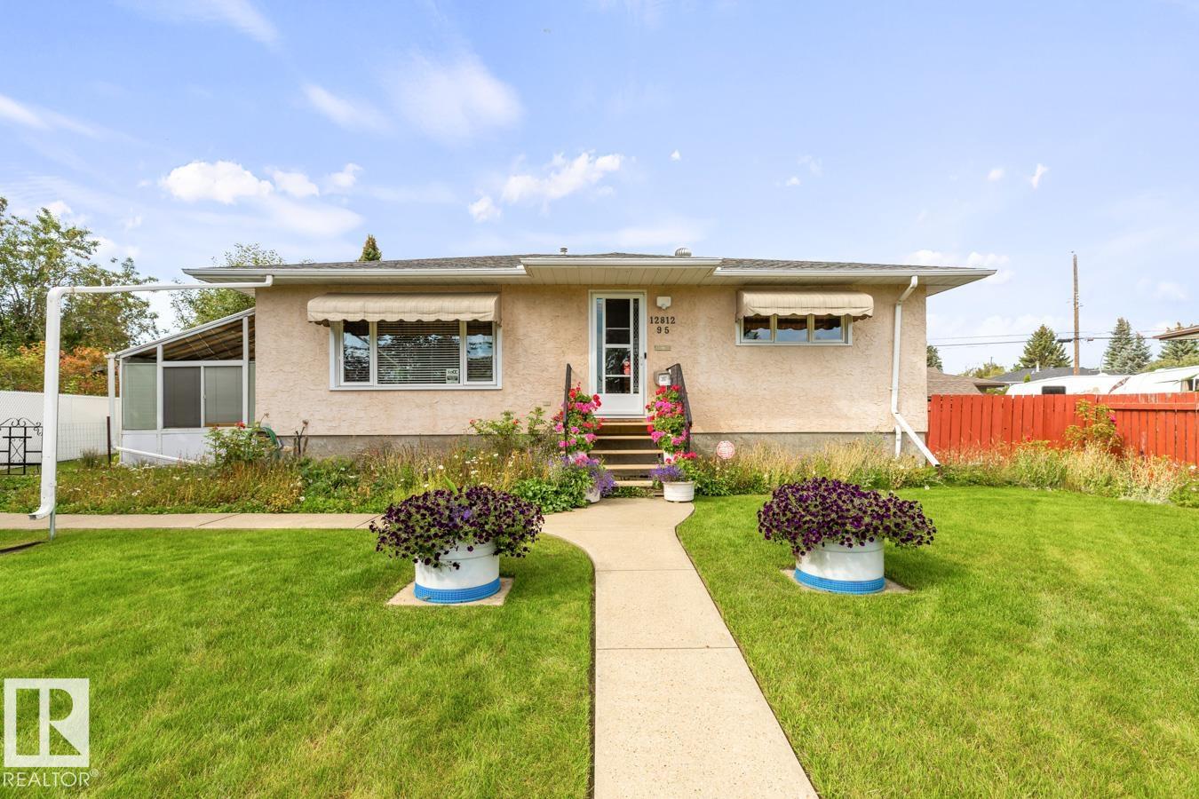 95 St Nw Unit 12812 St, Edmonton, AB T5E 3Y1