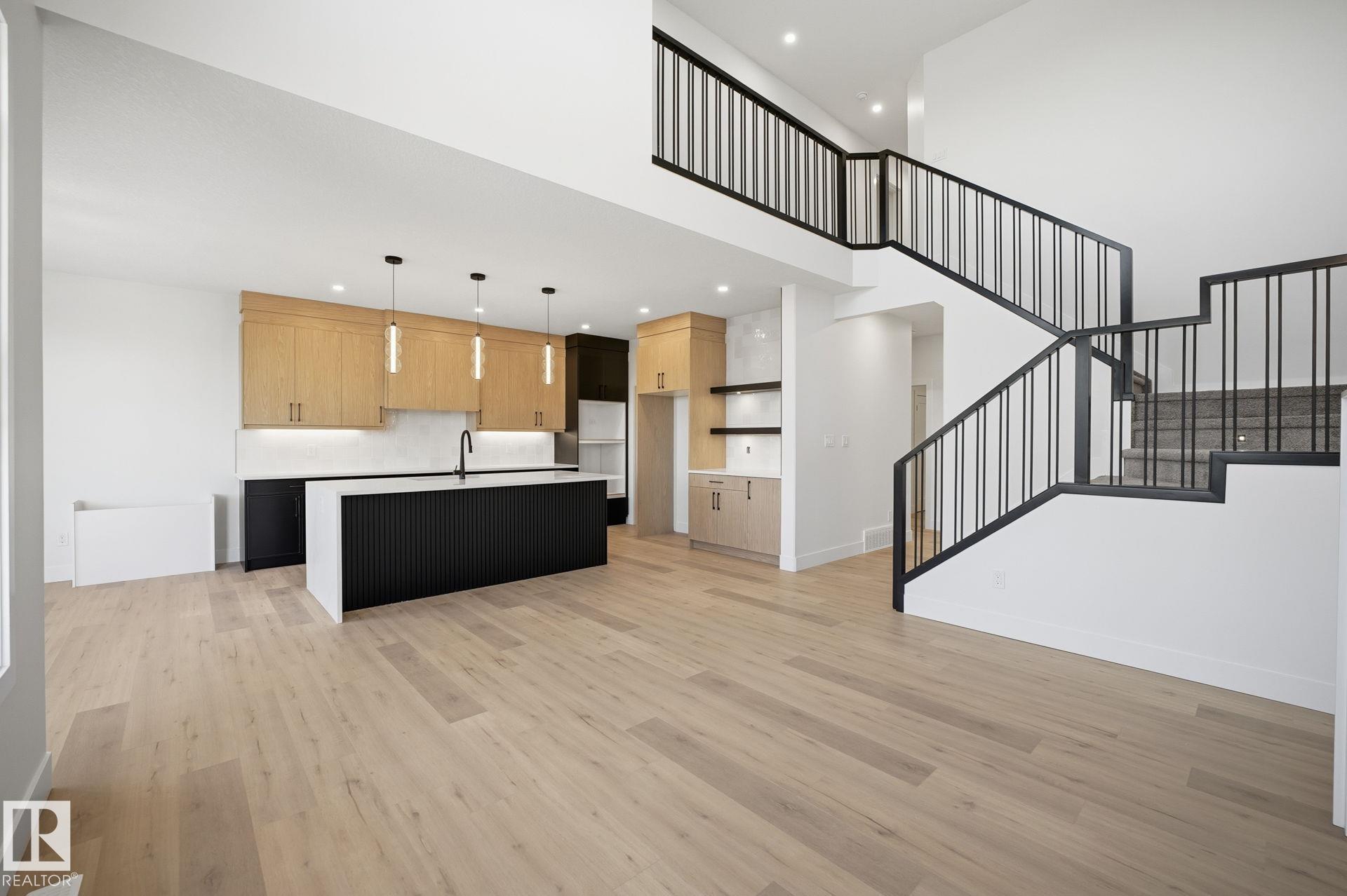 3317 Chickadee Dr NW, Edmonton, AB T5S 0V6