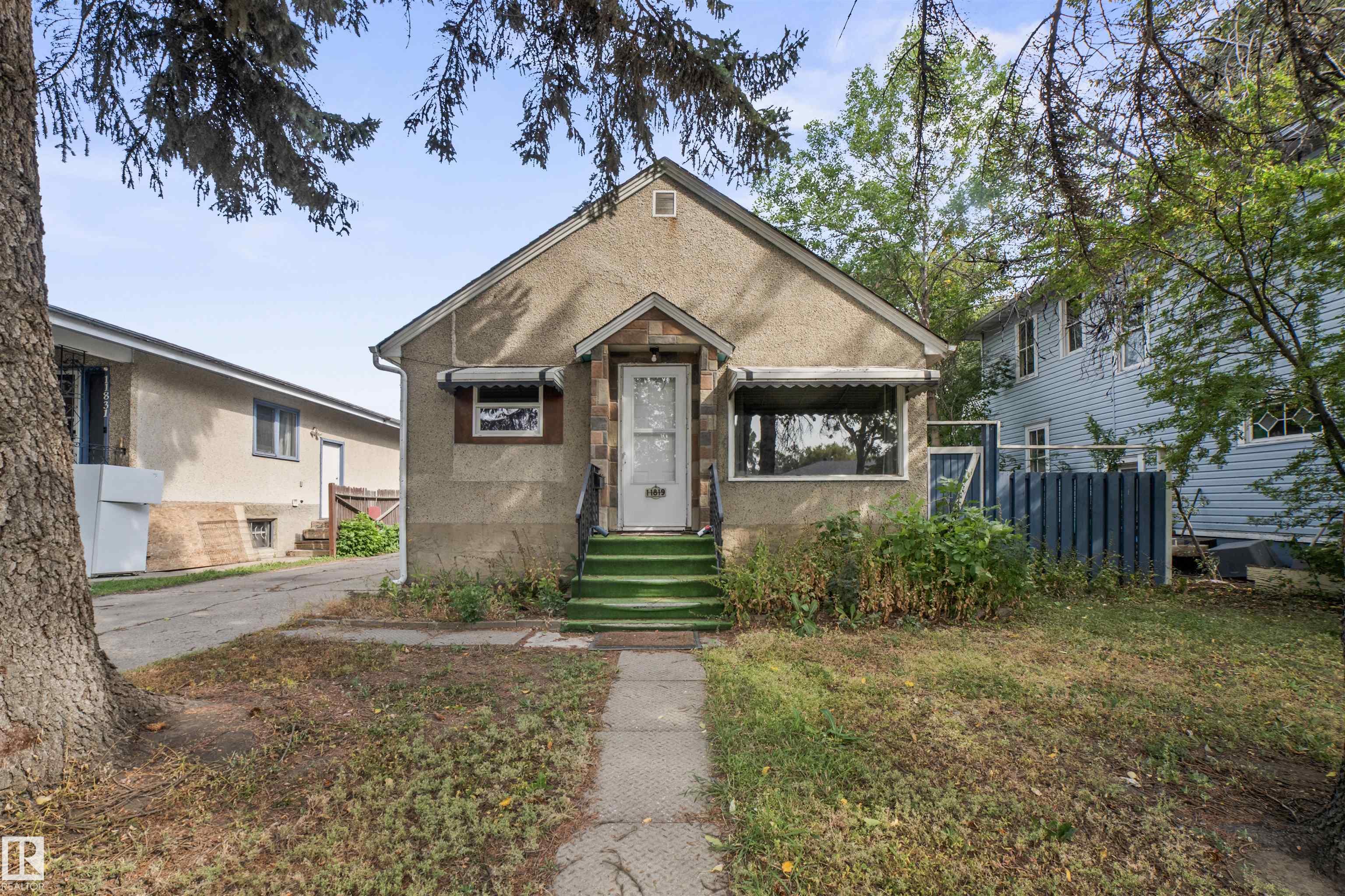 45 St Nw Unit 11819, Edmonton, AB T5W 2T3