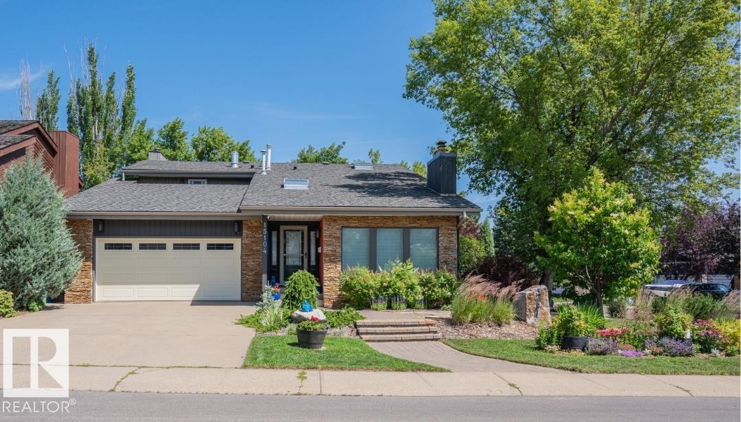 42 Av Nw Unit 15104 Ave, Edmonton, AB T6H 5L6