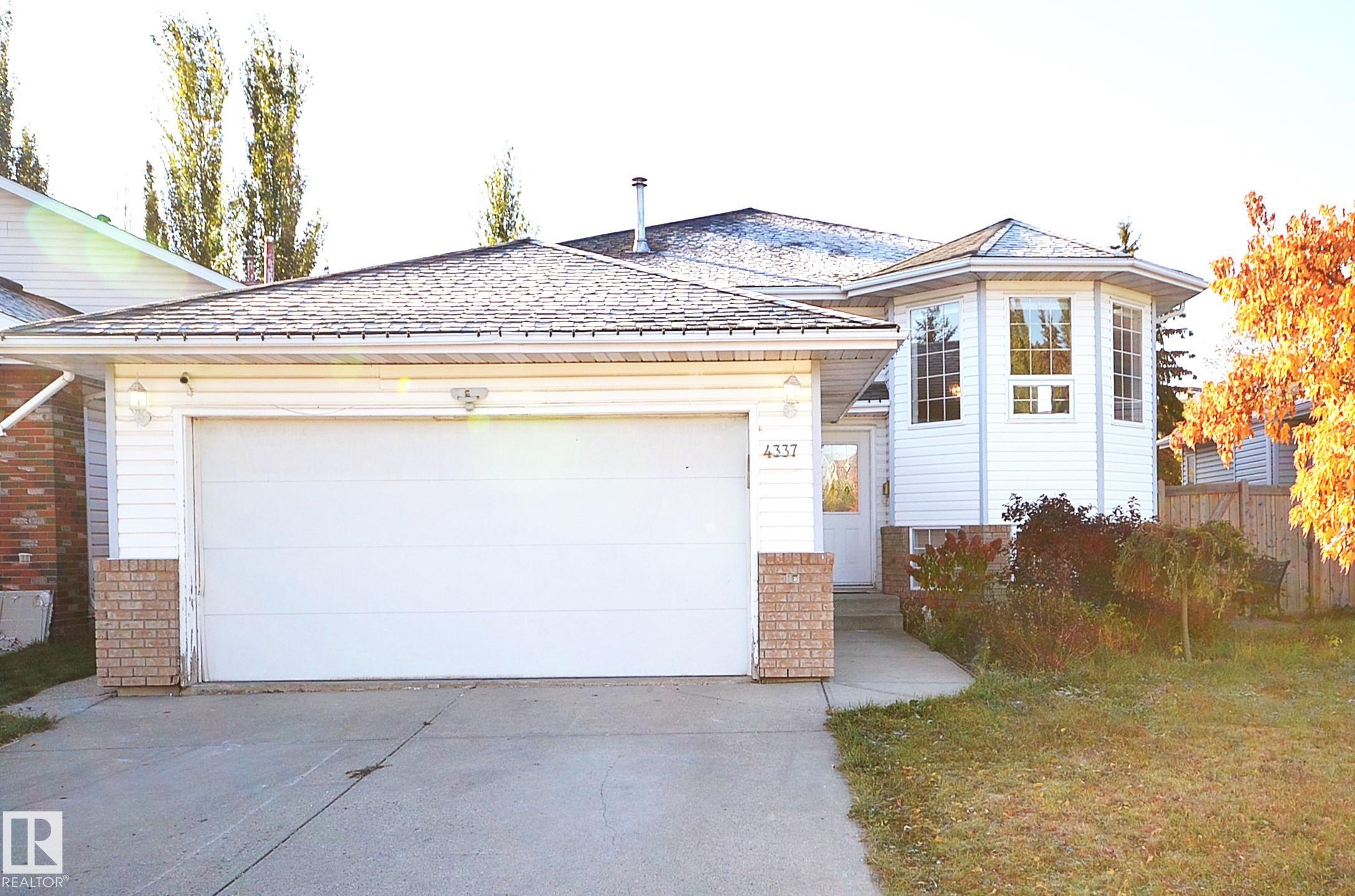 21 Av Nw Unit 4337 Ave, Edmonton, AB T6L 6L8