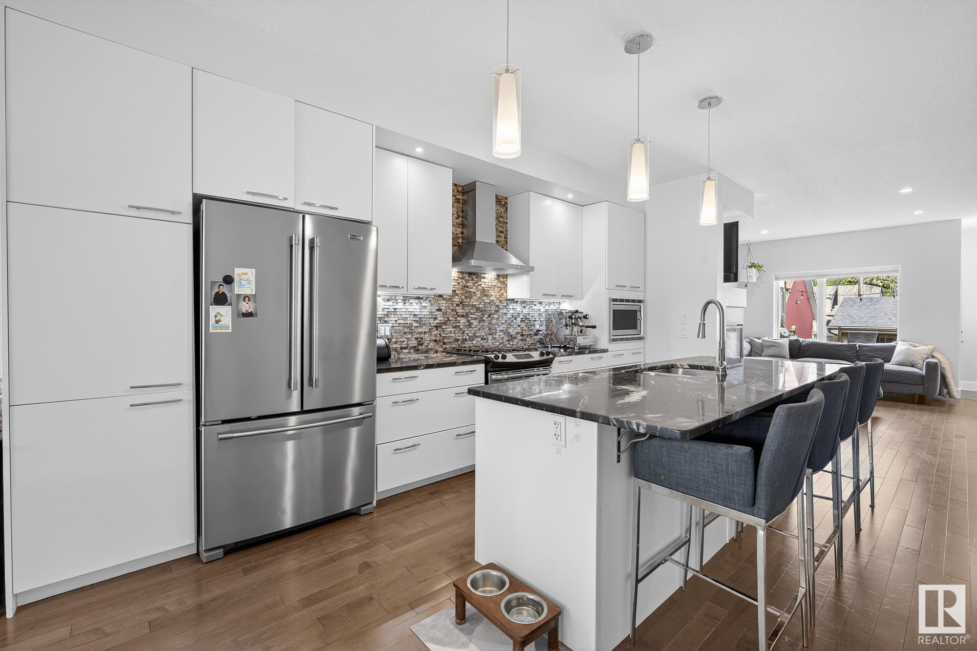 144 St Nw Unit 10462 St, Edmonton, AB T5N 2V4
