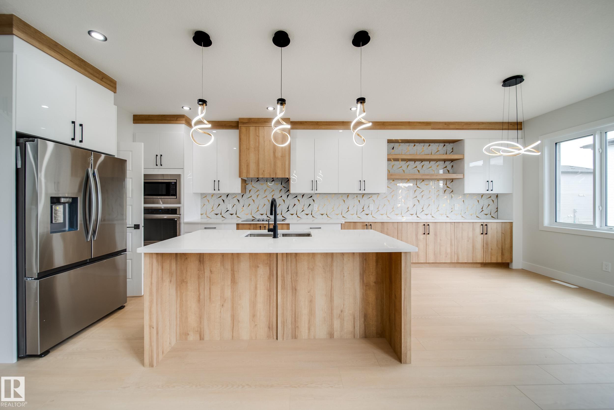 183 Av Nw Unit 8743 Ave, Edmonton, AB T5Z 0S8