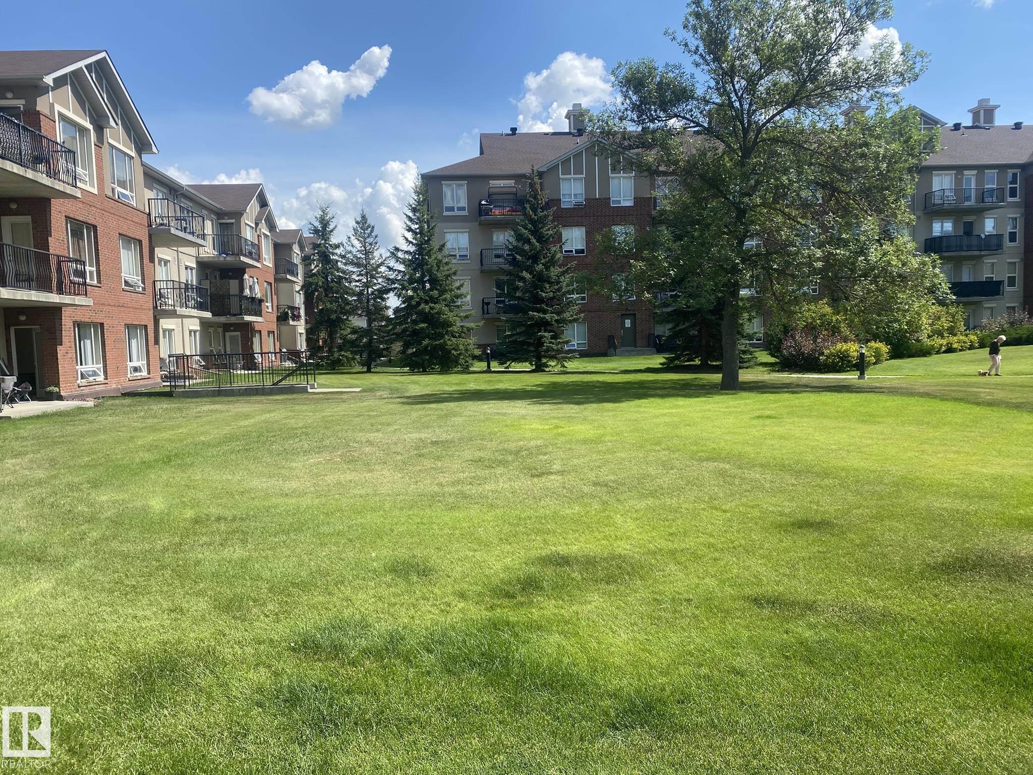 6315 135 Avenue Northwest #127, Edmonton, AB T5A 5J7