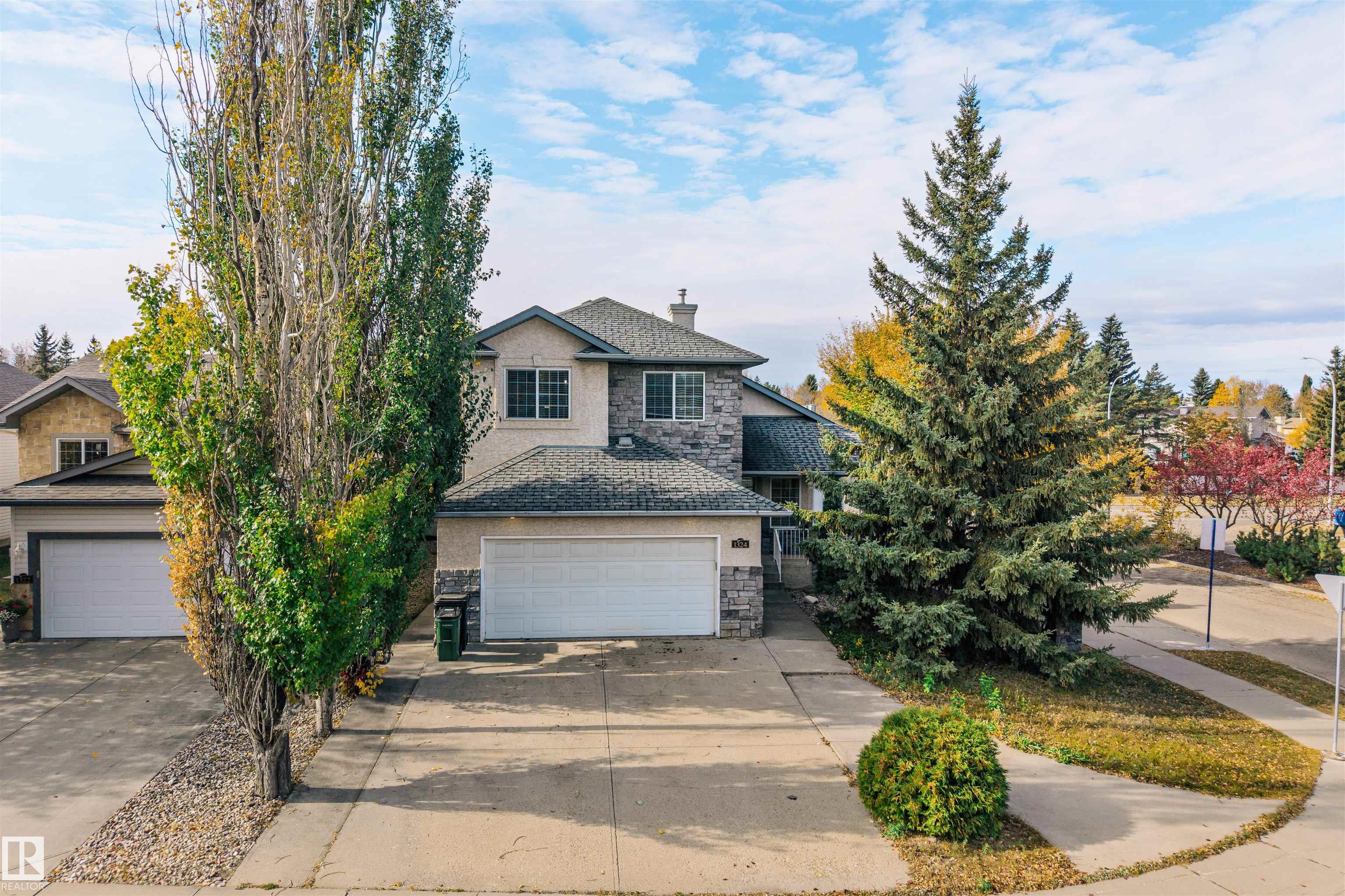 1324 Falconer Rd NW, Edmonton, AB T6R 2V5