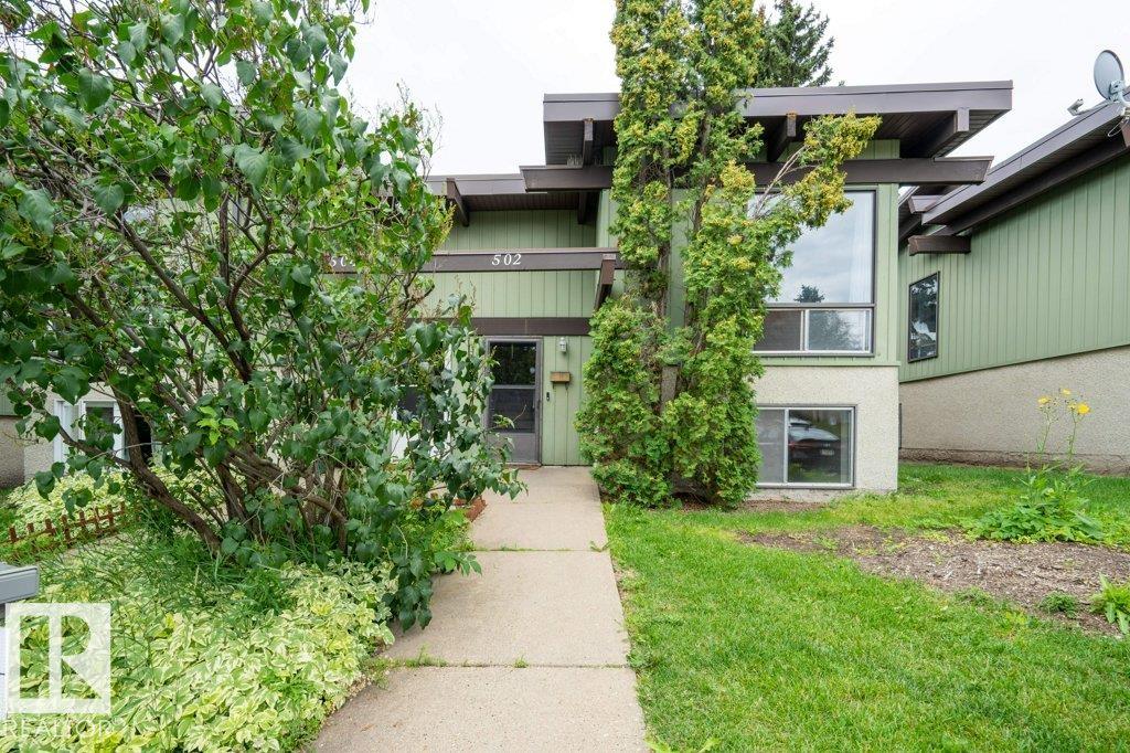 502 Lee Ridge Rd NW, Edmonton, AB T6K 2K3