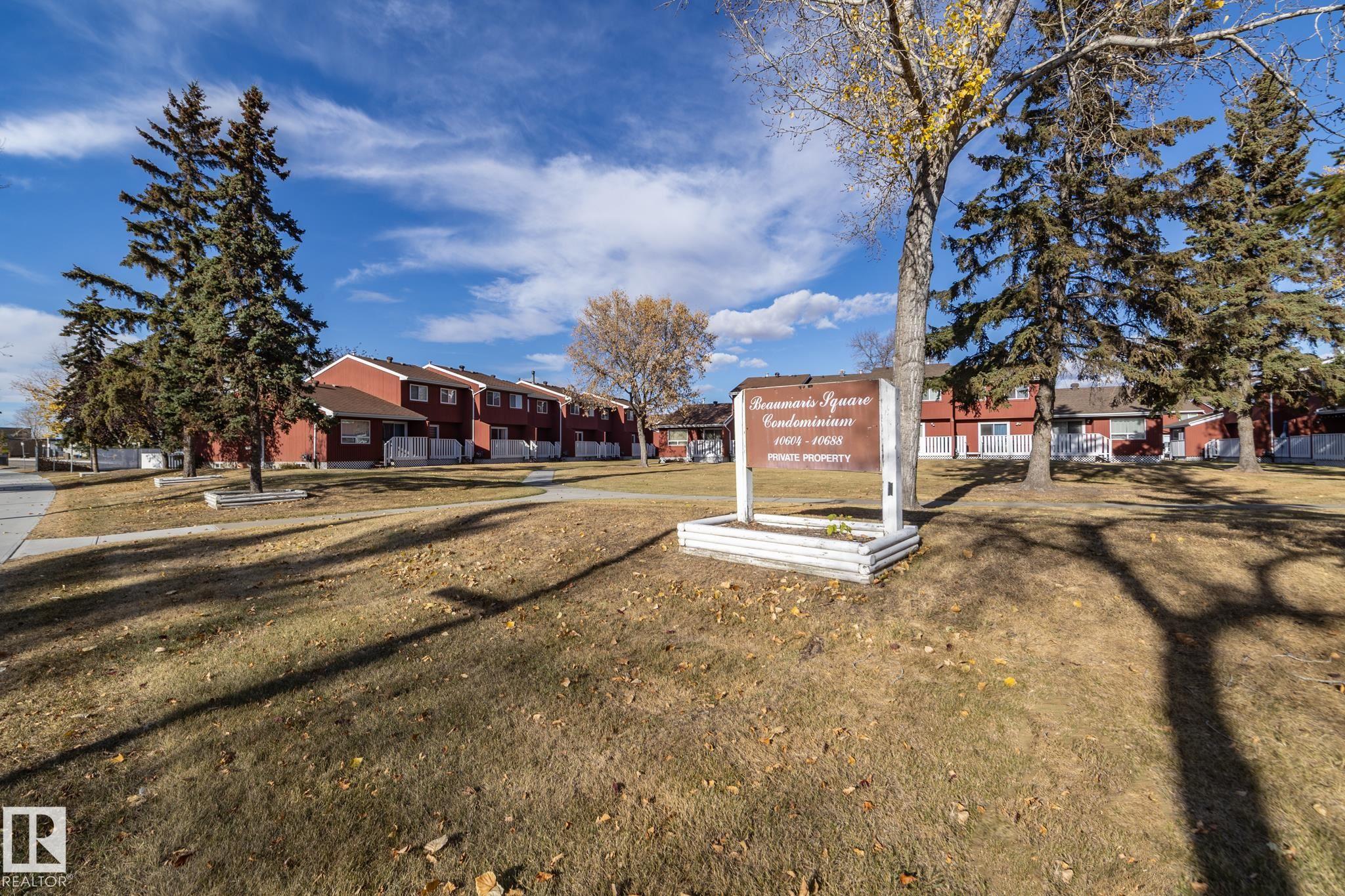 10656 Beaumaris Rd NW, Edmonton, AB T5X 3N4