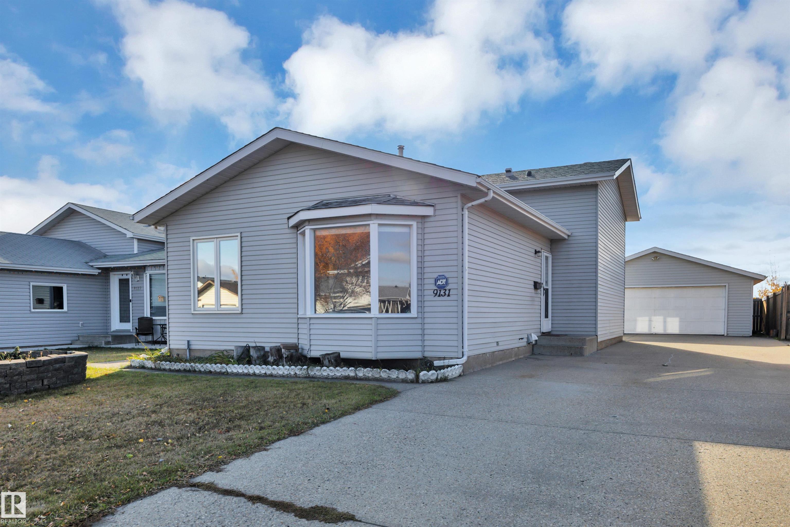 175 Av Nw Unit 9131 Ave, Edmonton, AB T5Z 2M3