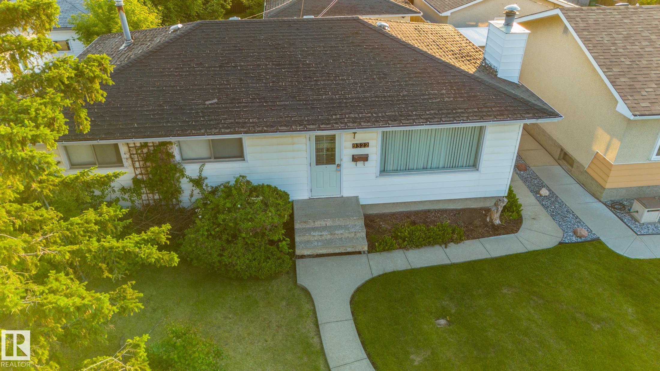 168 St Nw Unit 9322 St, Edmonton, AB T5R 2W3