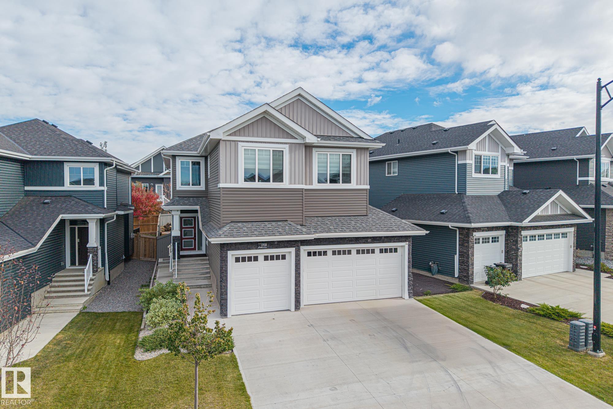 1759 Tanager Cl Close NW, Edmonton, AB T5S 0N2
