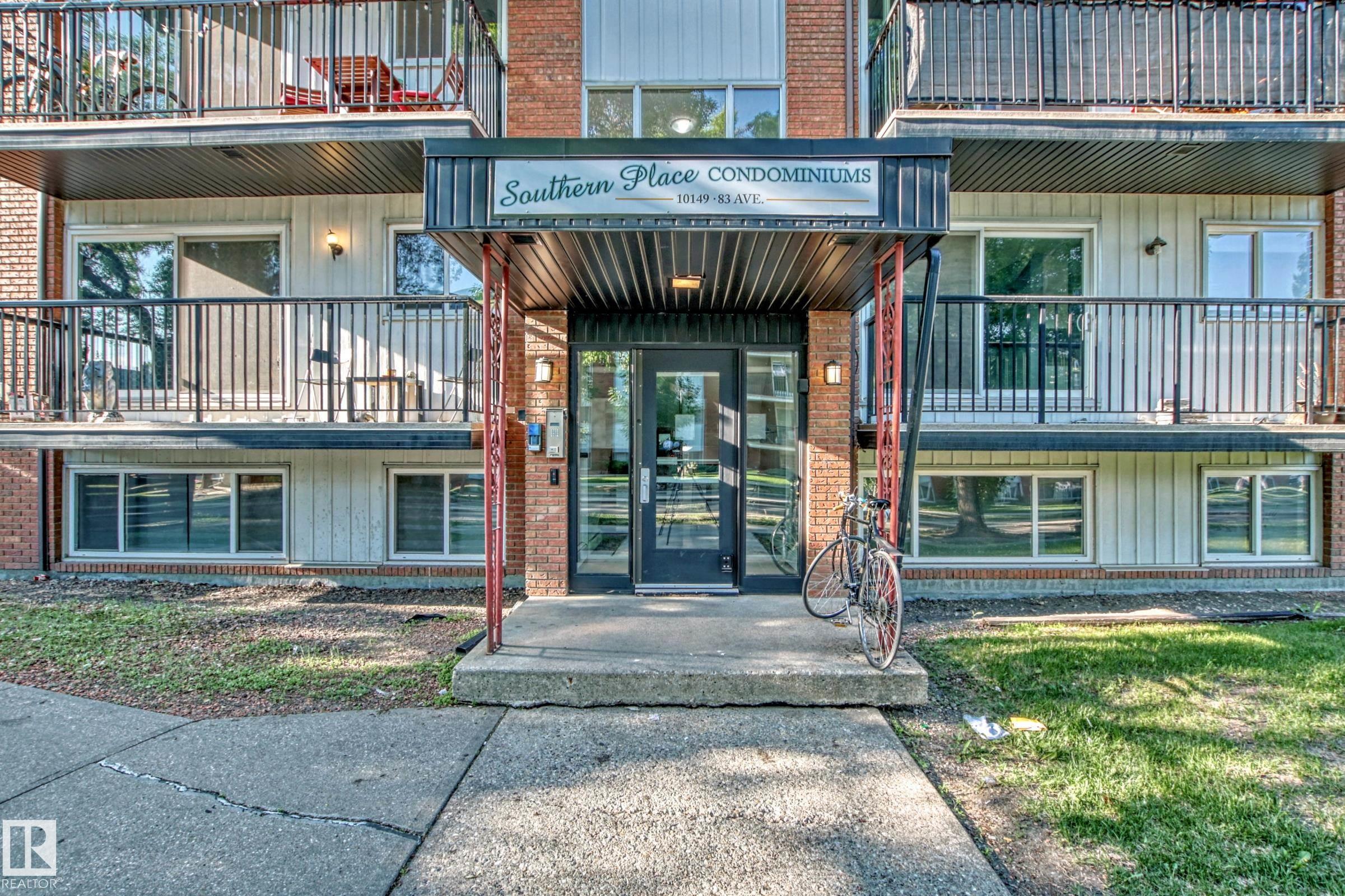 10149 83 Avenue Northwest #101, Edmonton, AB T6E 2C5
