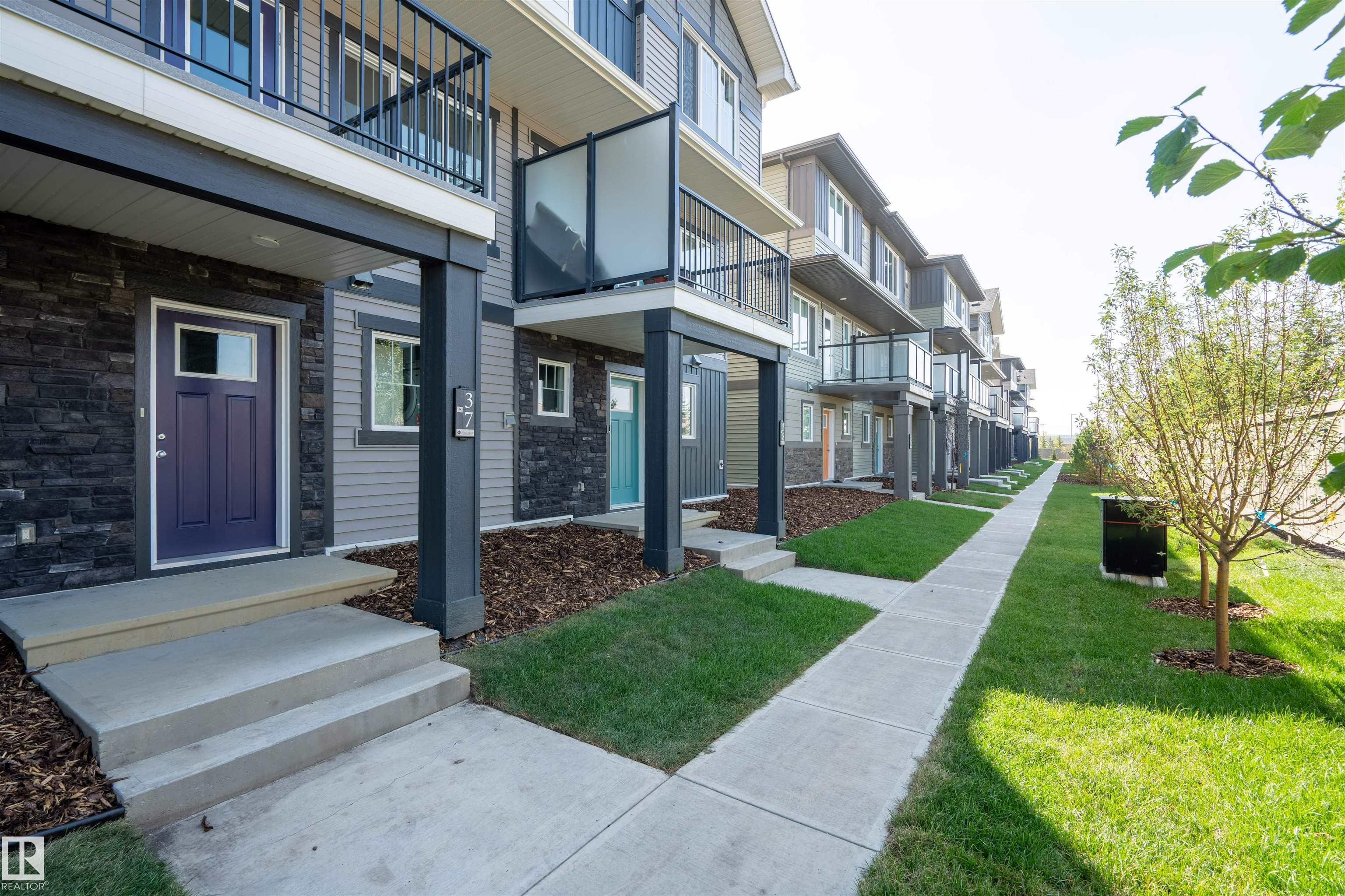1530 Tamarack Boulevard Northwest #37, Edmonton, AB T6T 2E6