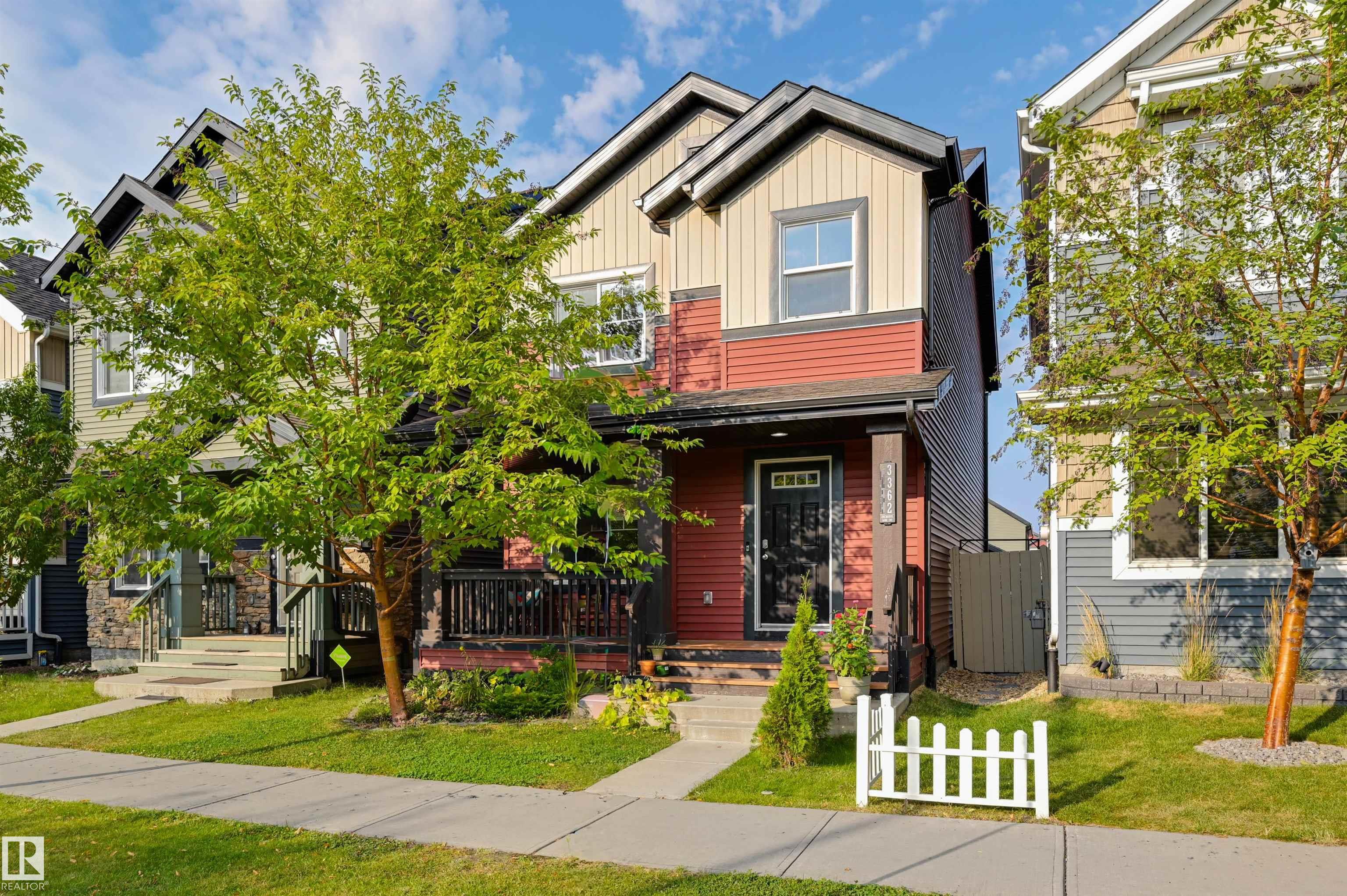 3362 Orchards Li Link SW, Edmonton, AB T6X 2B4