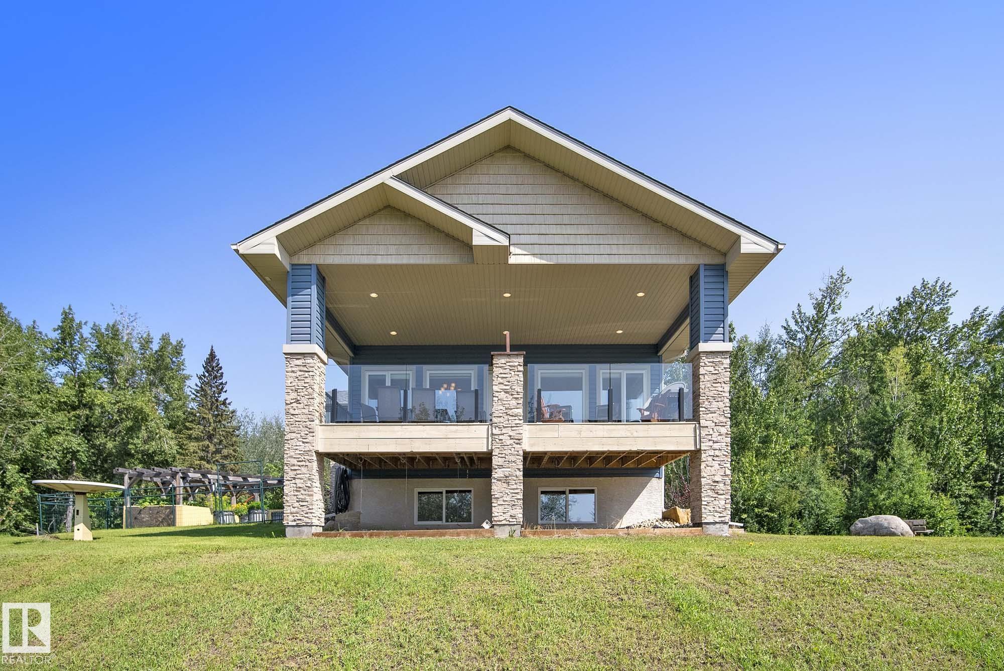 4518 Lakeshore Rd, Rural Parkland County, AB T0E 2K0