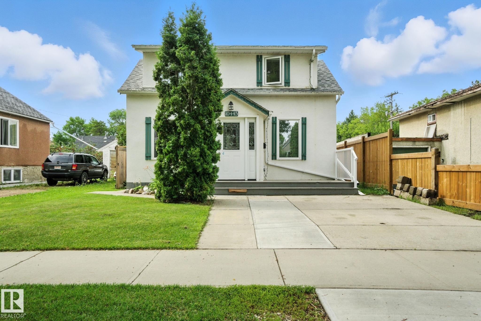 70 Av Nw Unit 10445 Ave, Edmonton, AB T6H 2E7