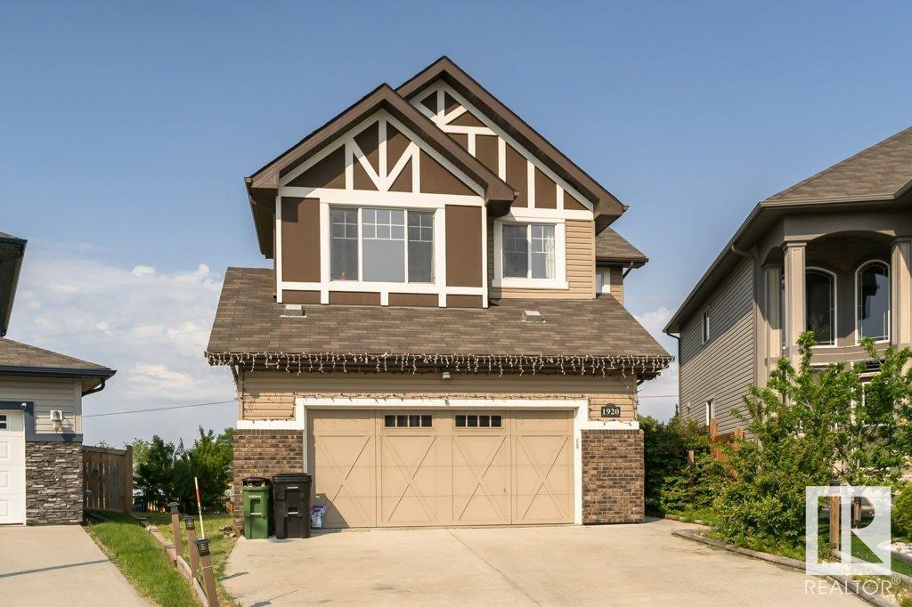 33 St Nw Unit 1920 St #b, Edmonton, AB T6T 0L3