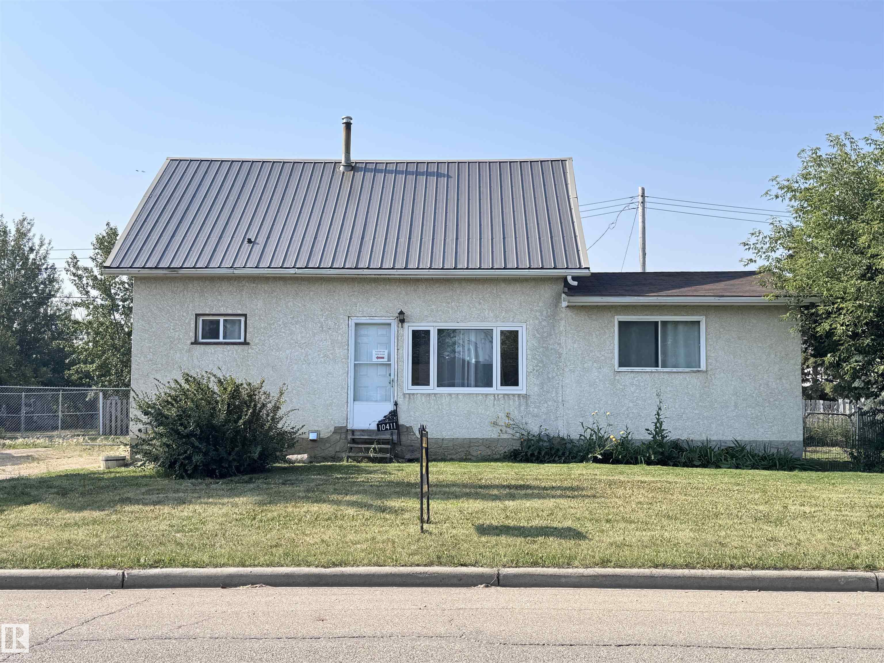 102 St Unit 10411 St, Westlock, AB T7P 1K7
