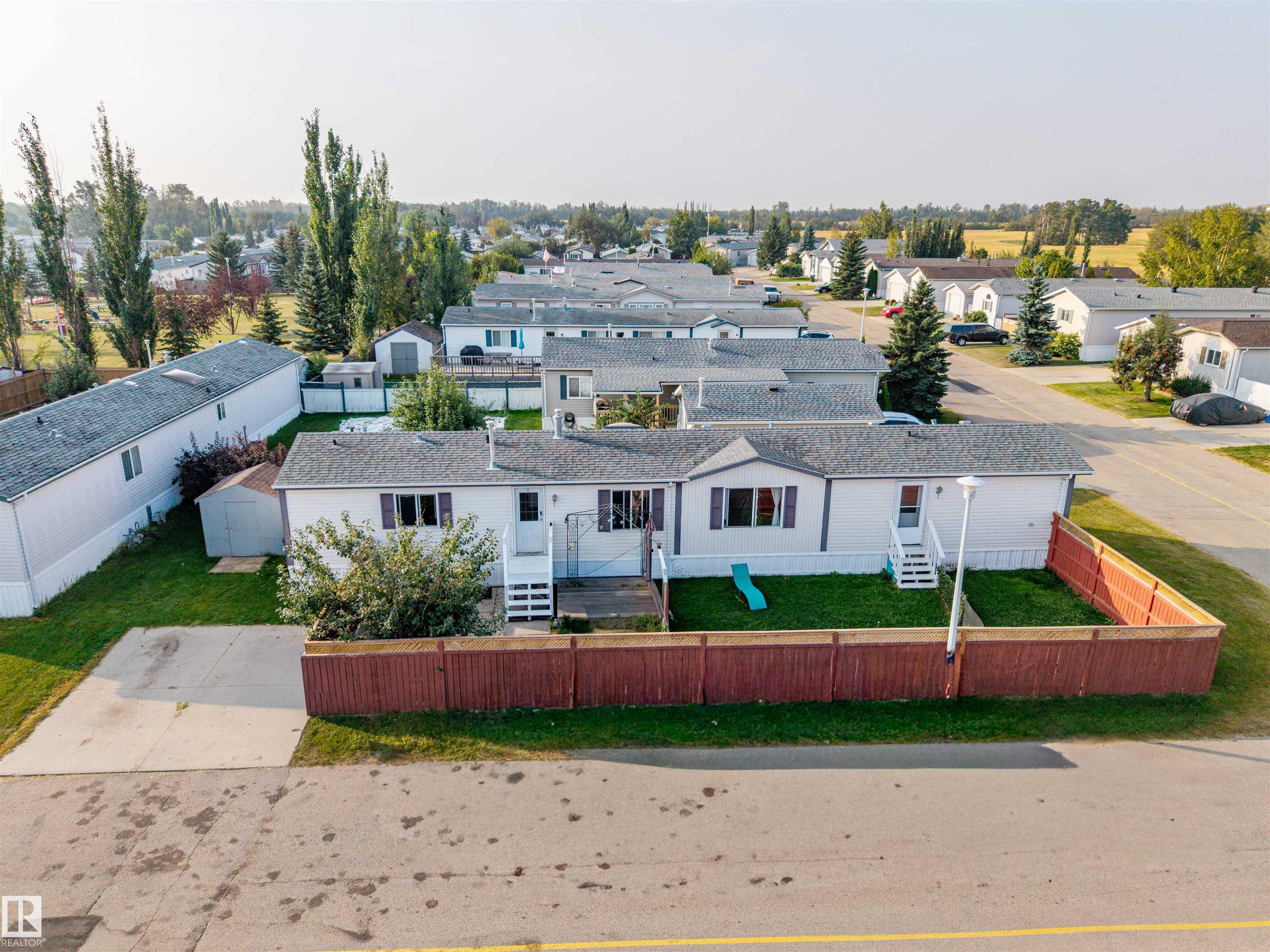 3338 Lakeview Rd NW, Edmonton, AB T5S 2R8