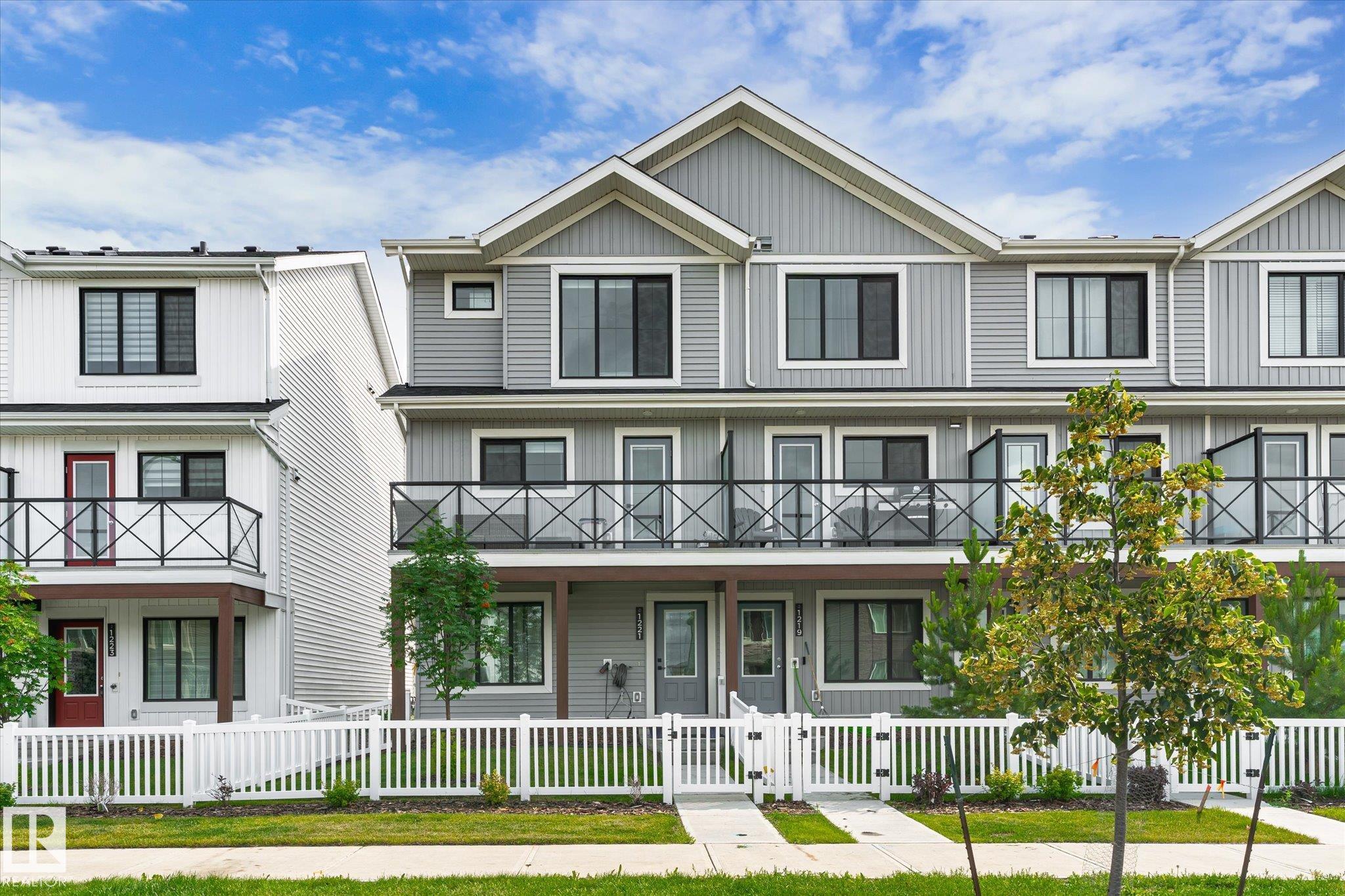 1221 Mcleod Ave, Spruce Grove, AB T7X 4B7