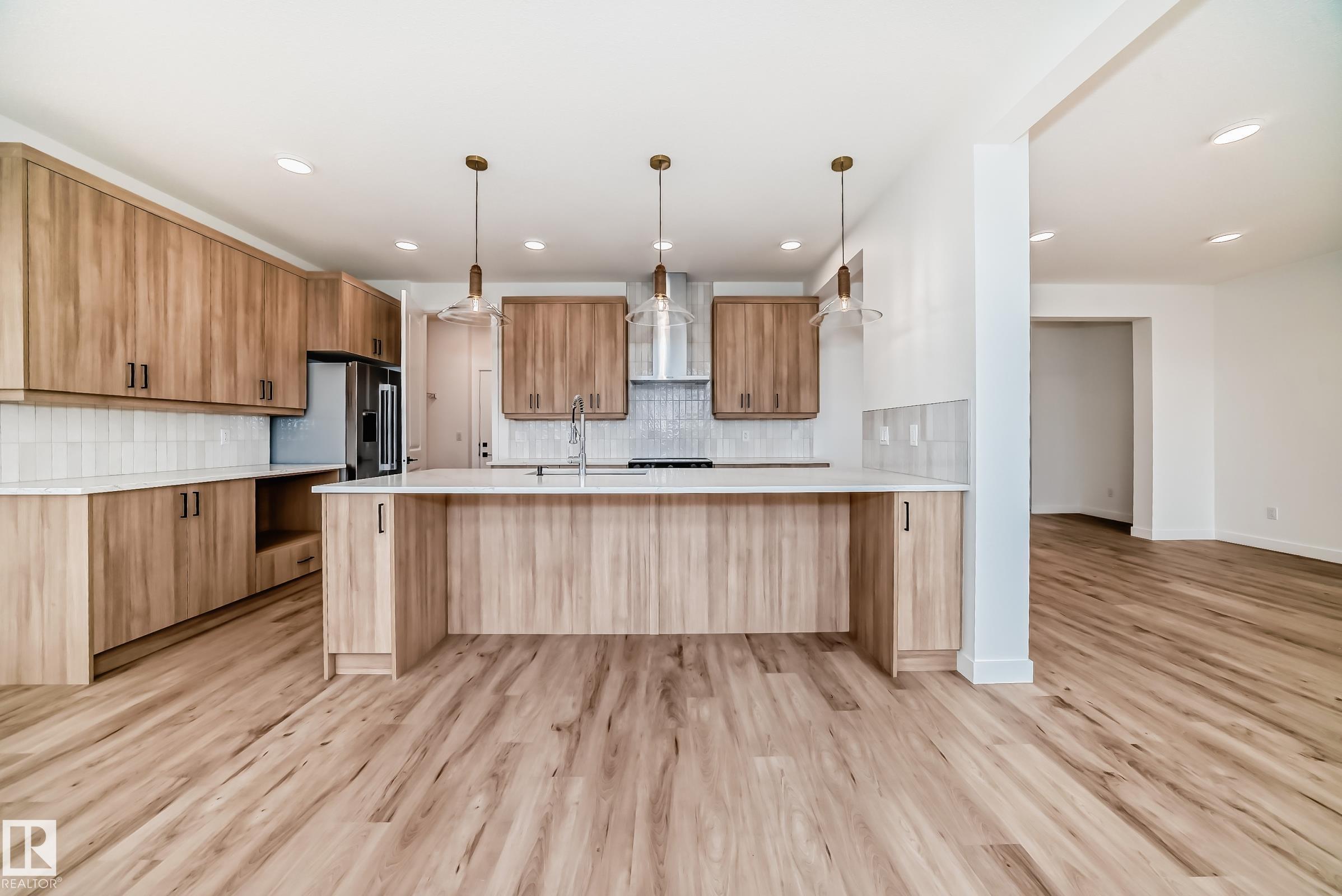 5815 Kootook Li Link SW, Edmonton, AB T6W 4V9