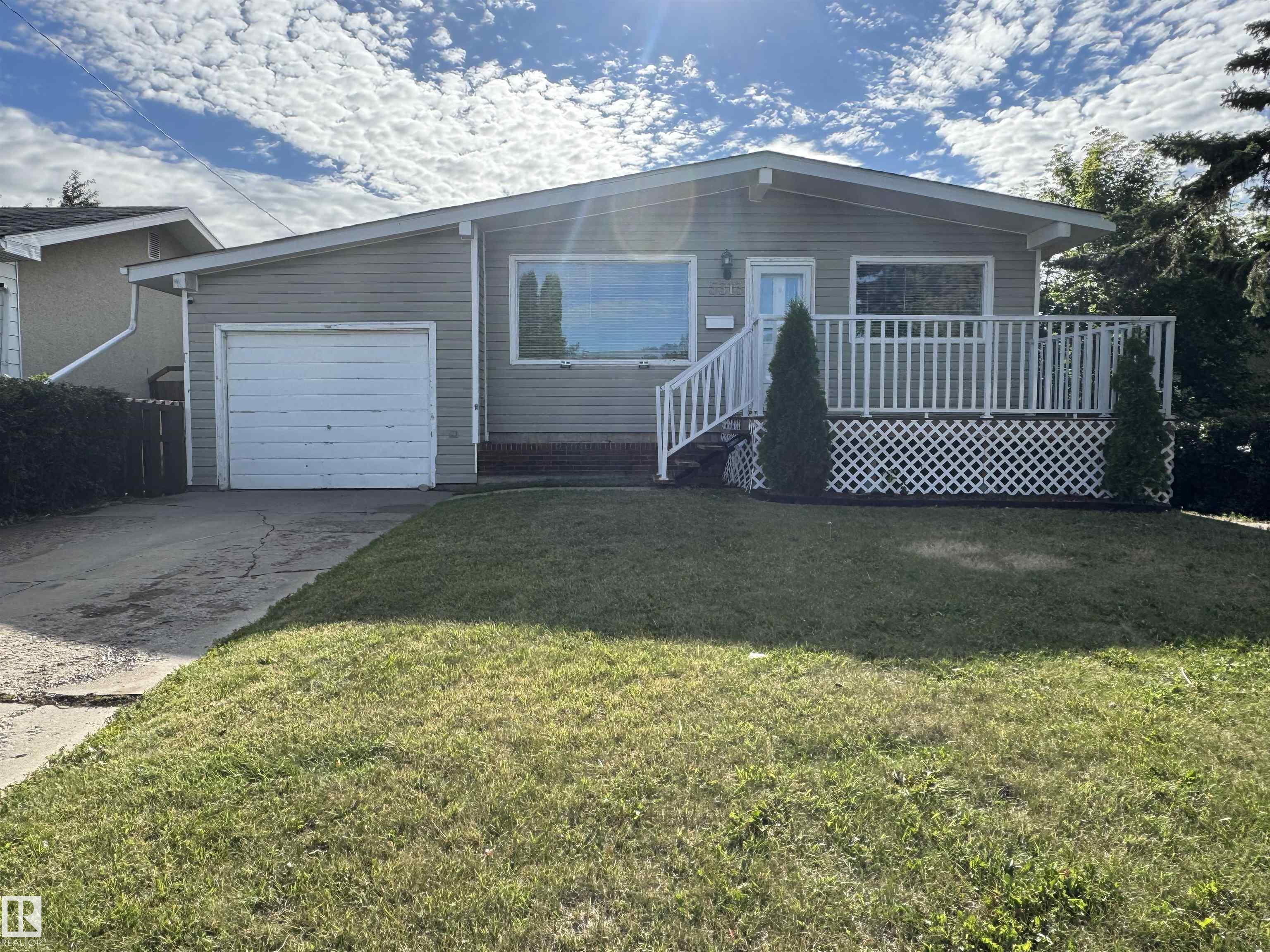 45 St Unit 5313 St, Vegreville, AB T9C 1C5