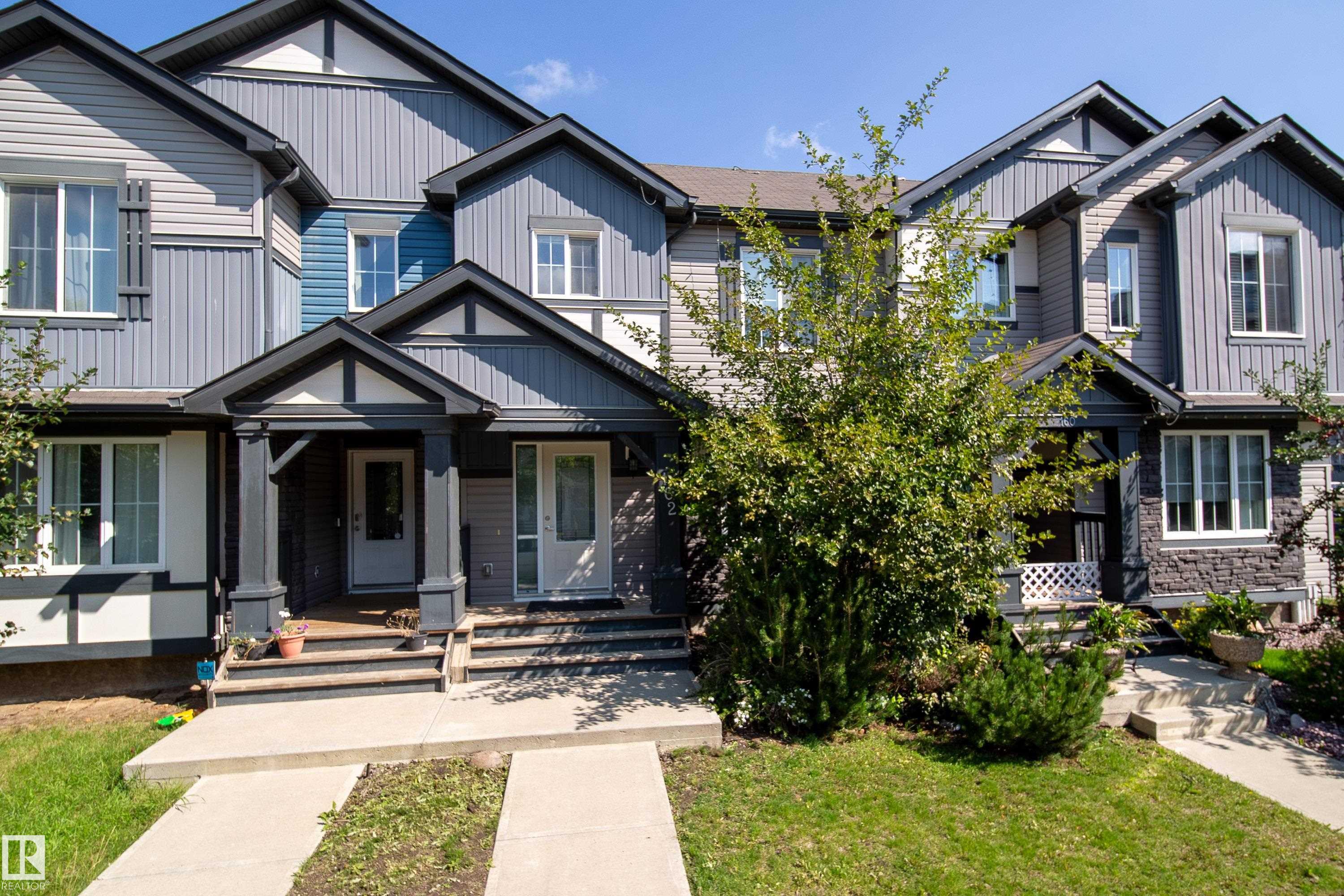 162 Desrochers Ga Gate SW, Edmonton, AB T6W 3H8