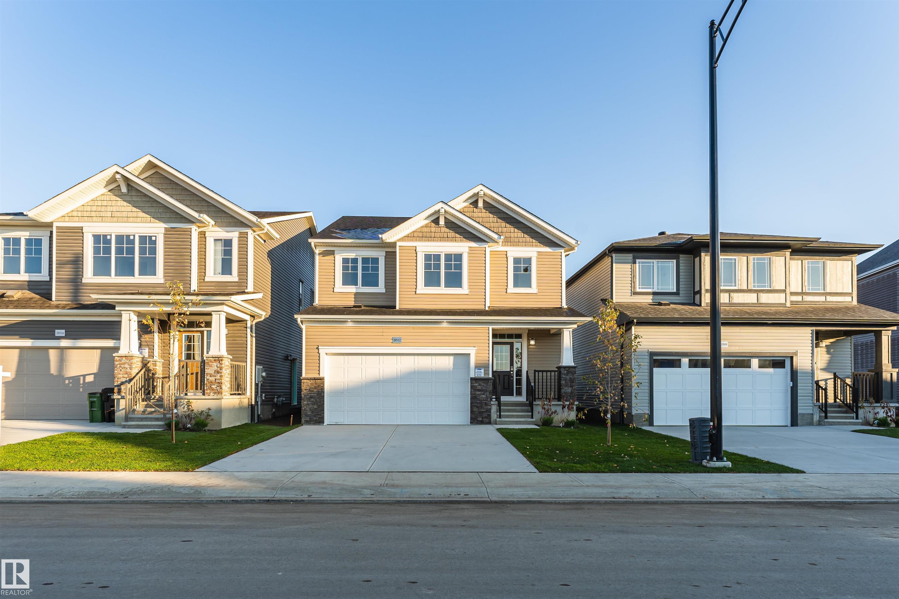 22 Av Nw Unit 20512 Ave, Edmonton, AB T6M 0X9