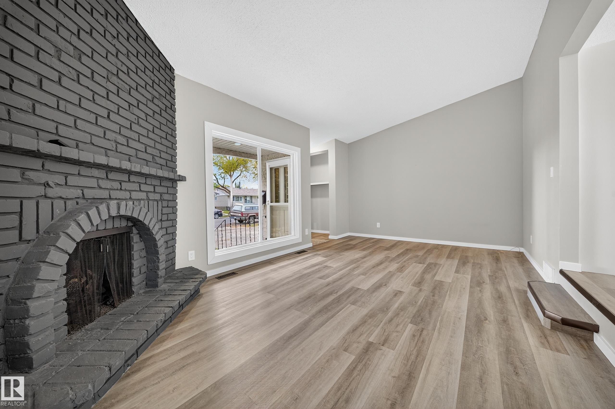 150 St Nw Unit 10313 St, Edmonton, AB T5P 1P6