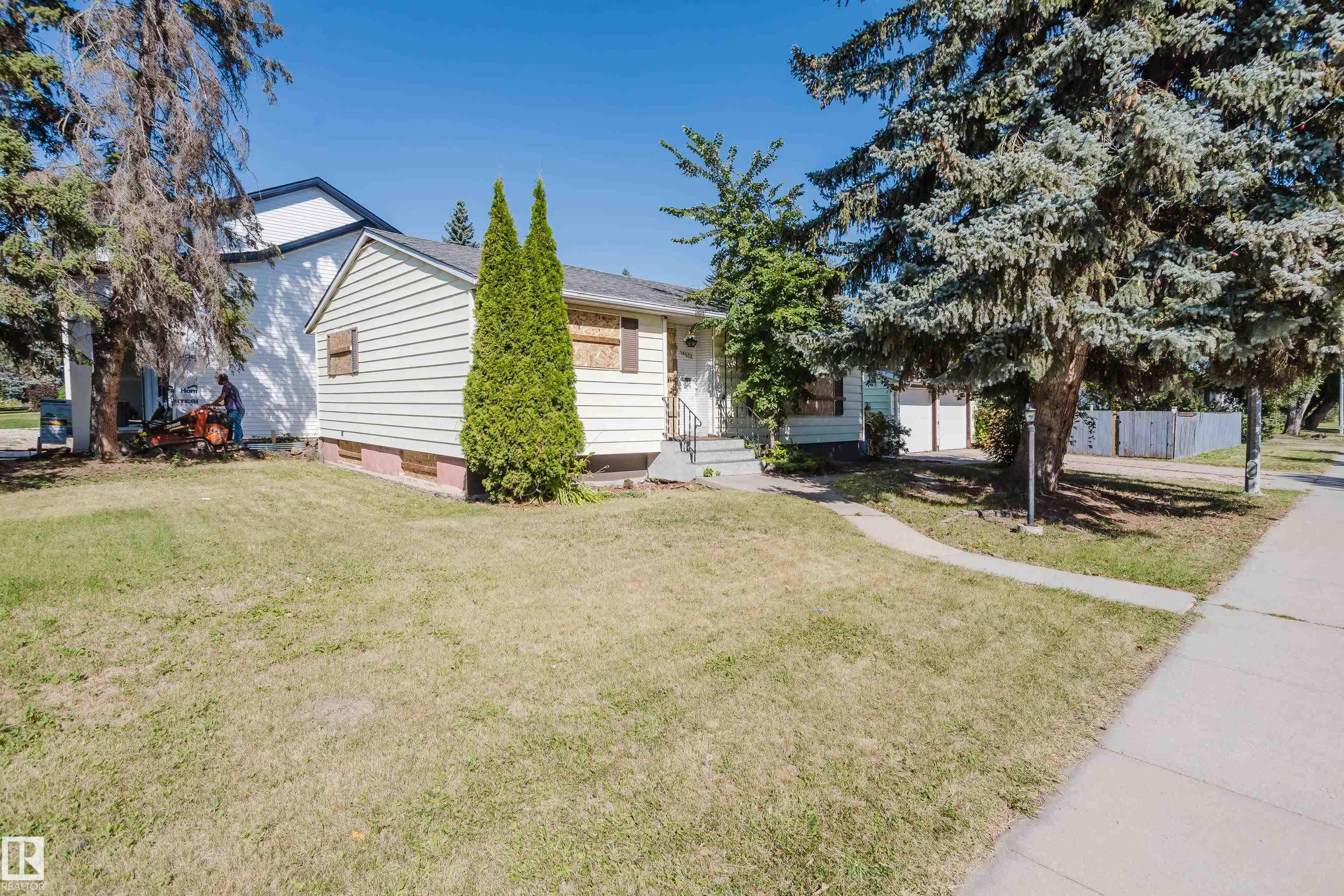 95 Av Nw Unit 14632 Ave, Edmonton, AB T5N 0B3