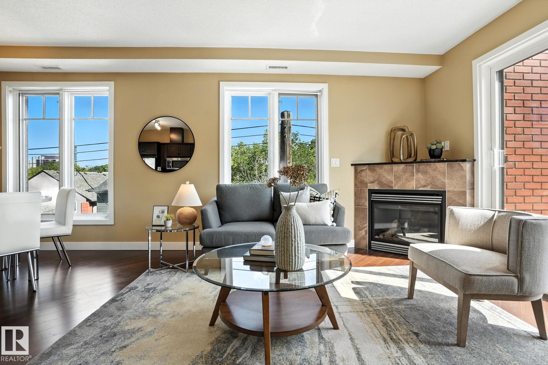 7907 109 Street Northwest #303, Edmonton, AB T6G 1C7