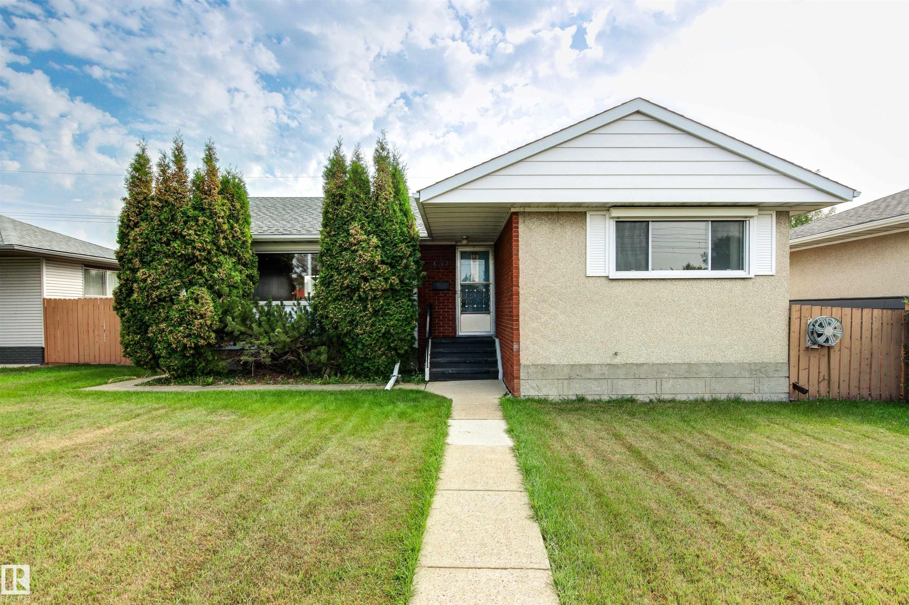 83 St Nw Unit 7131 St, Edmonton, AB T6C 2Y1